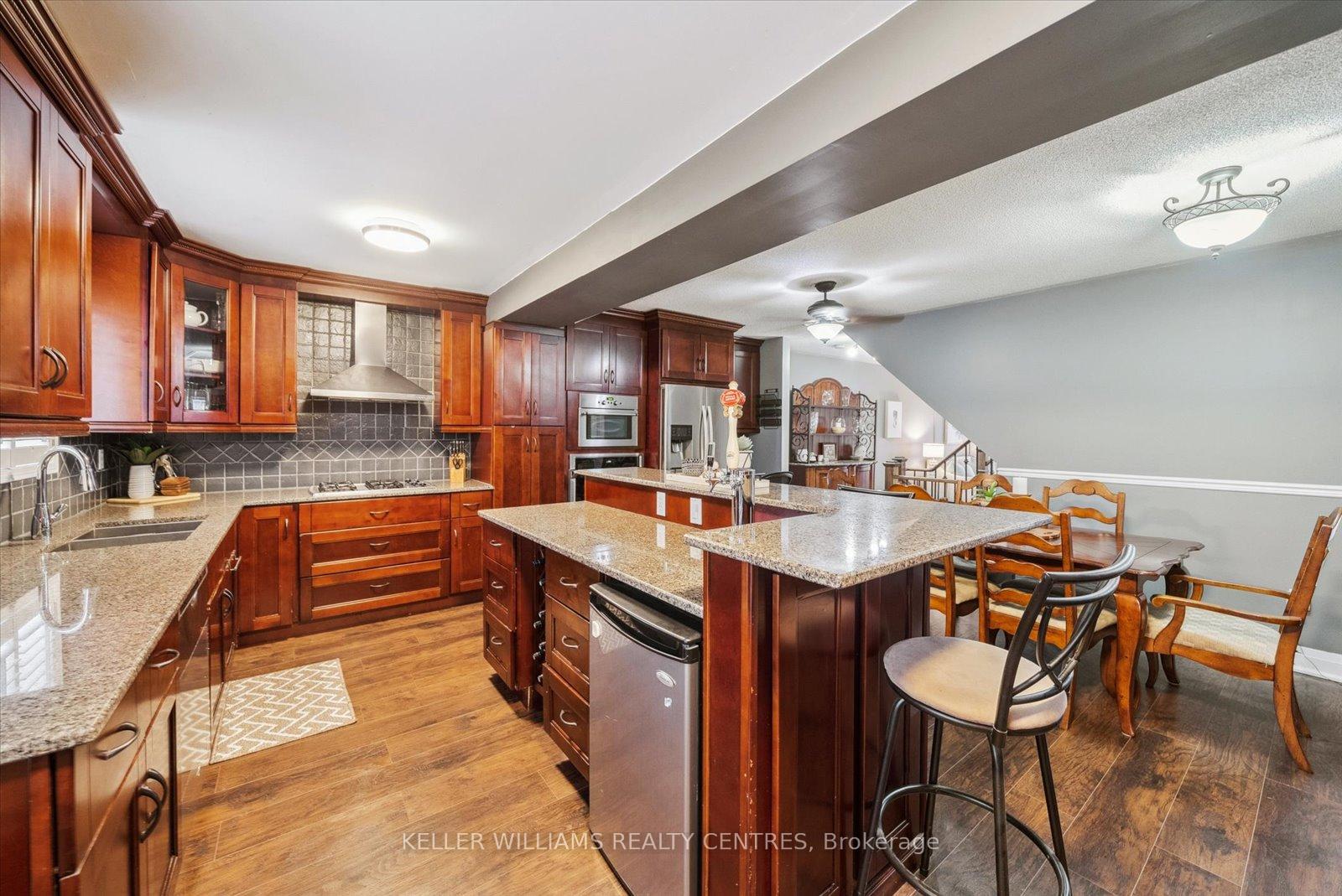 Photo 5 of 35 Millcliff Circle, Aurora, Aurora Grove — HOMEH
