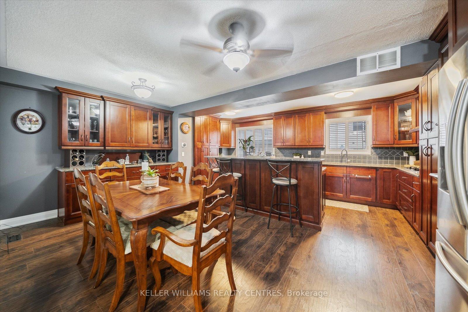 Photo 18 of 35 Millcliff Circle, Aurora, Aurora Grove — HOMEH
