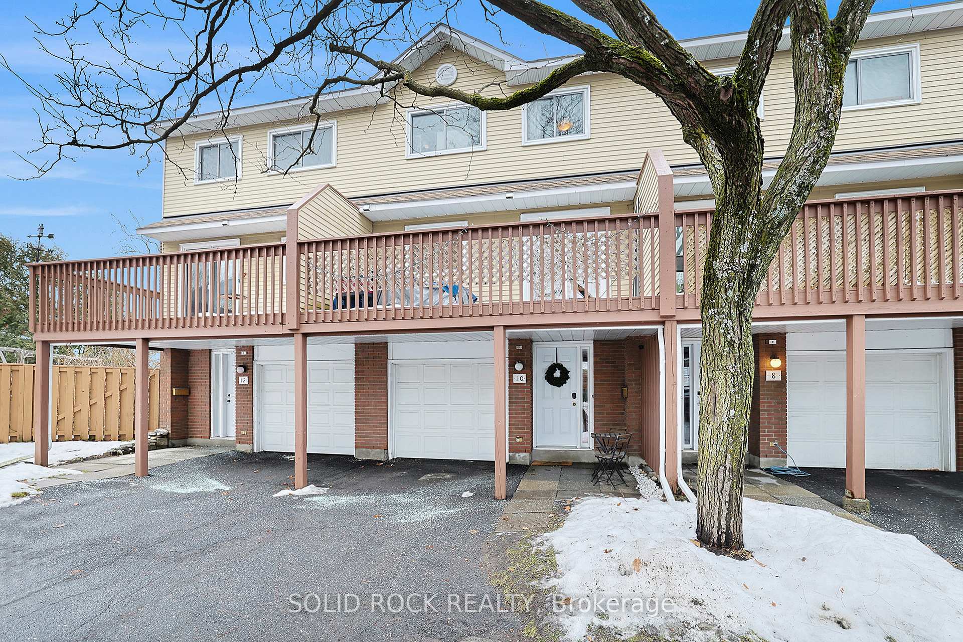 Photo 22 of 10 Esterlawn, Ottawa, McKellar Heights/Glabar Park — HOMEH