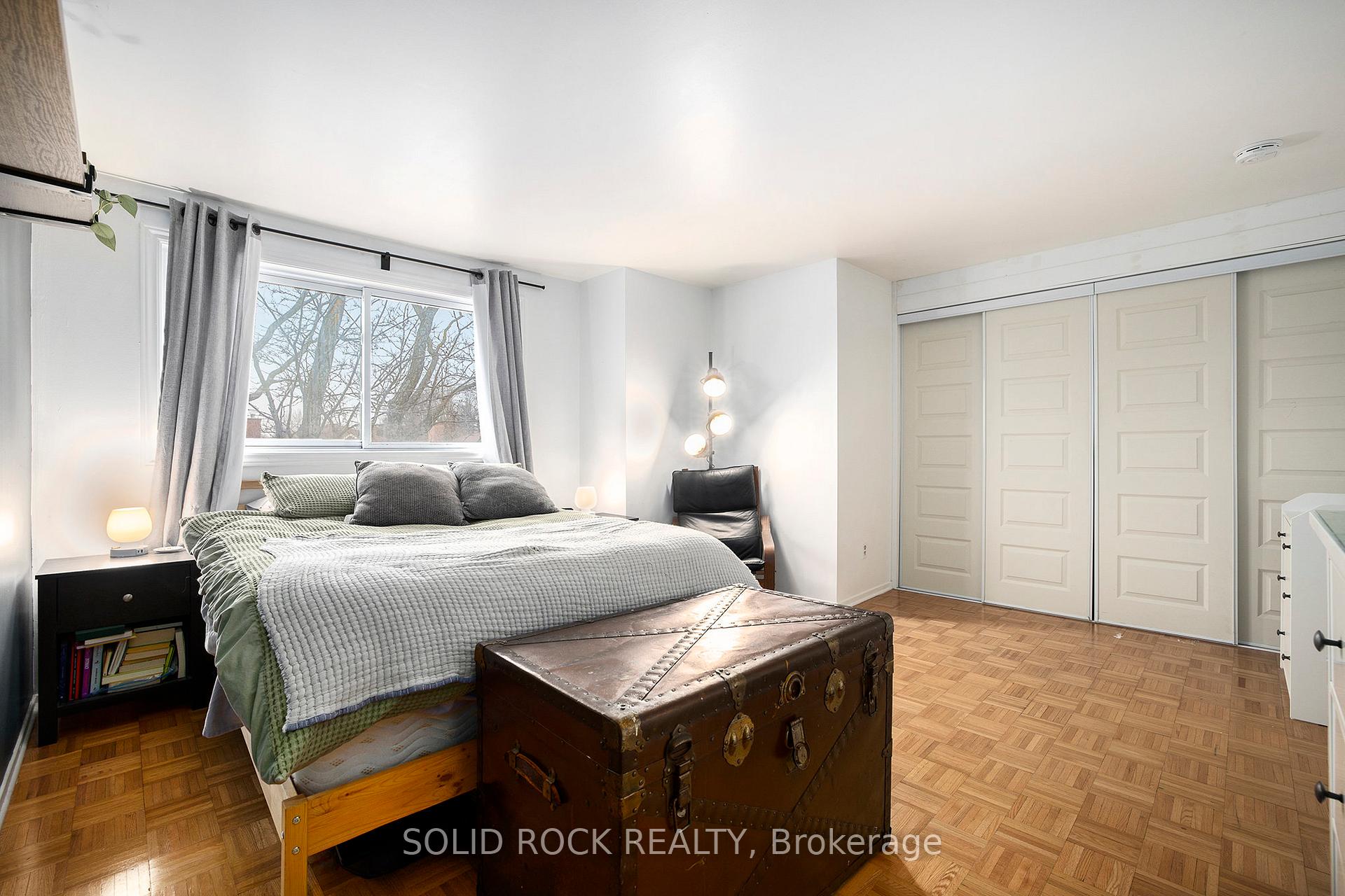 Photo 35 of 10 Esterlawn, Ottawa, McKellar Heights/Glabar Park — HOMEH