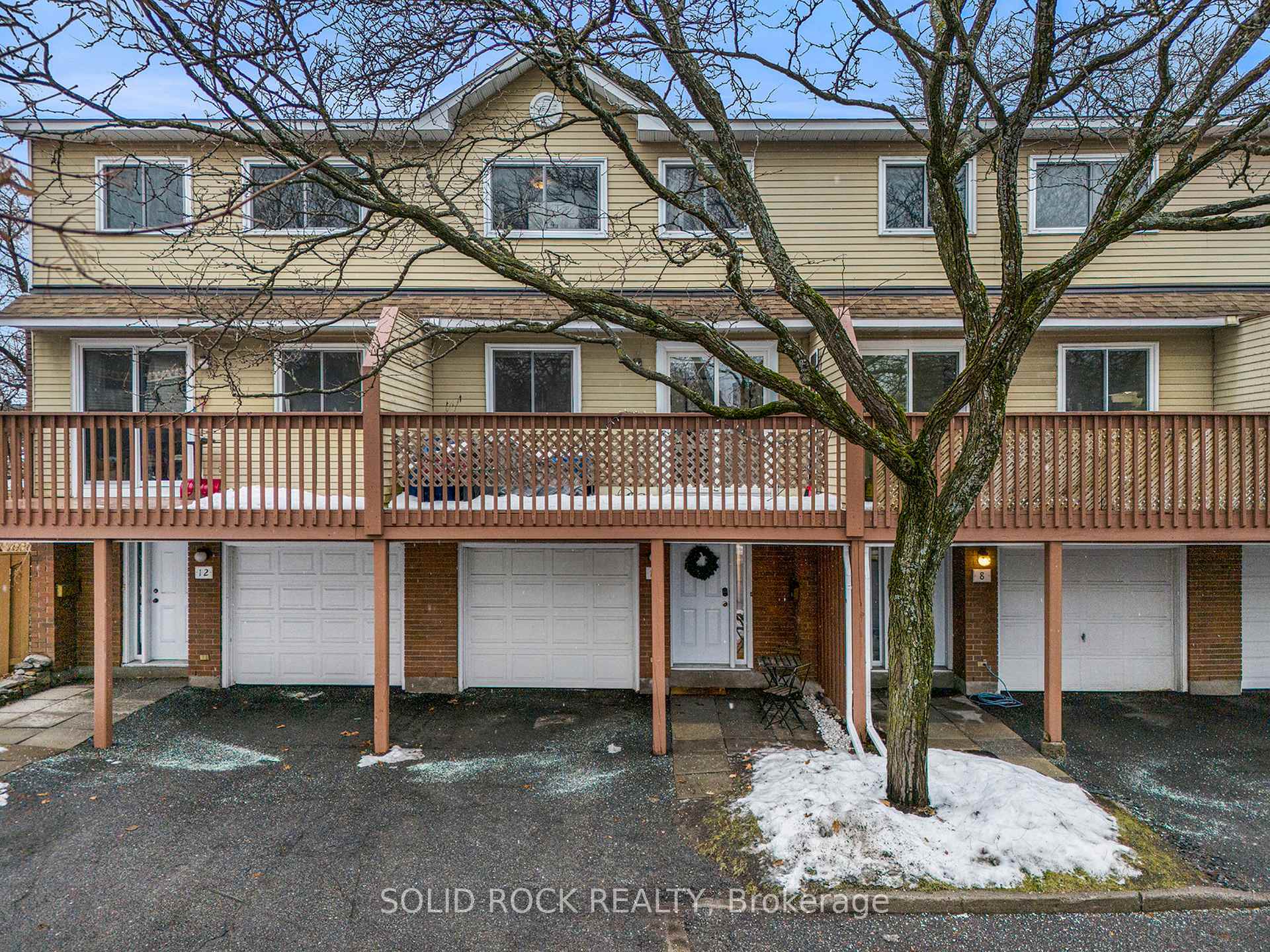 Photo 1 of 10 Esterlawn, Ottawa, McKellar Heights/Glabar Park — HOMEH