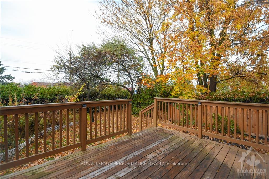 Photo 28 of 32 Buckingham Pvt, Ottawa, Hunt Club Woods — HOMEH