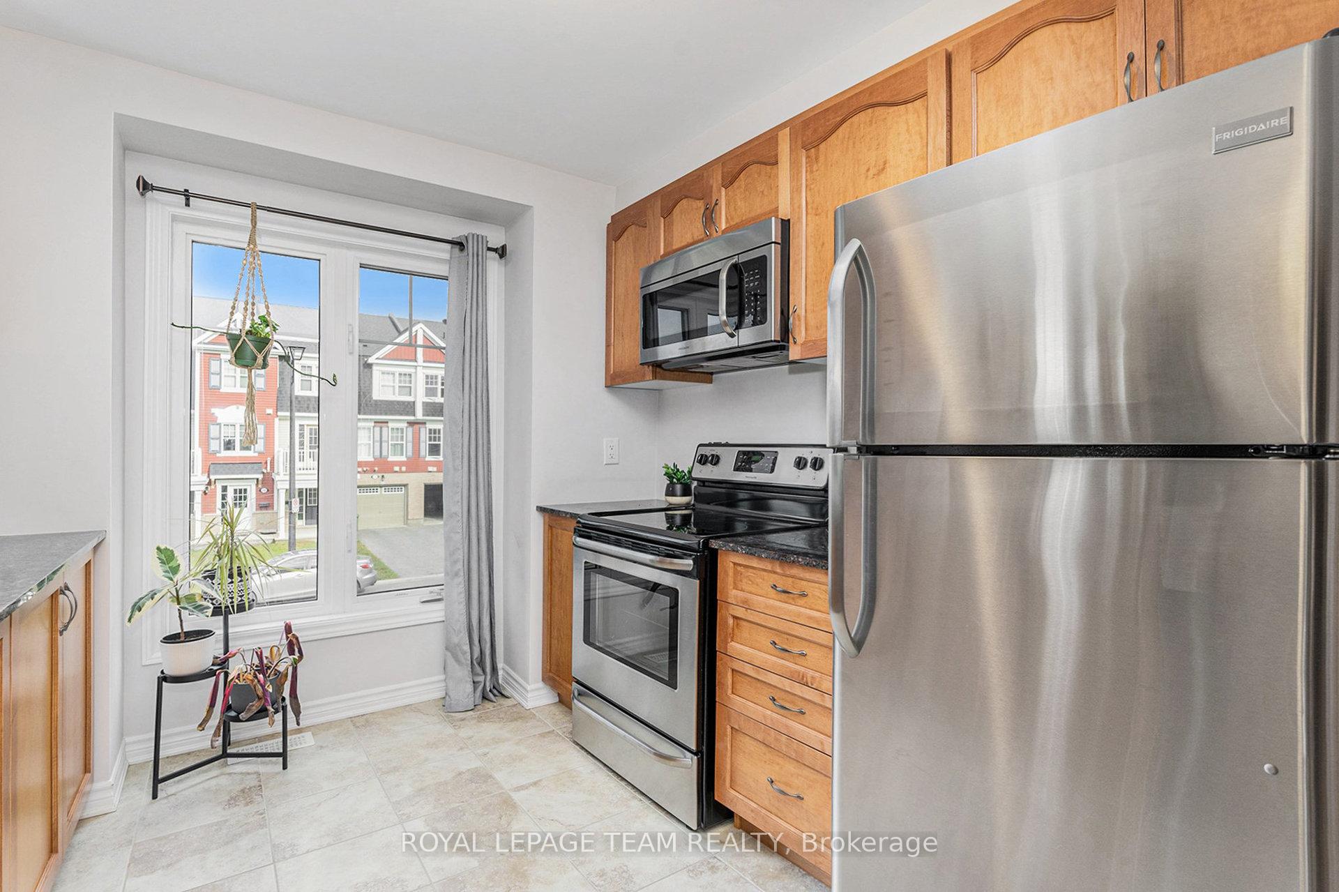 Photo 11 of 549 Snow Goose Street, Ottawa, Barrhaven - Half Moon Bay — HOMEH