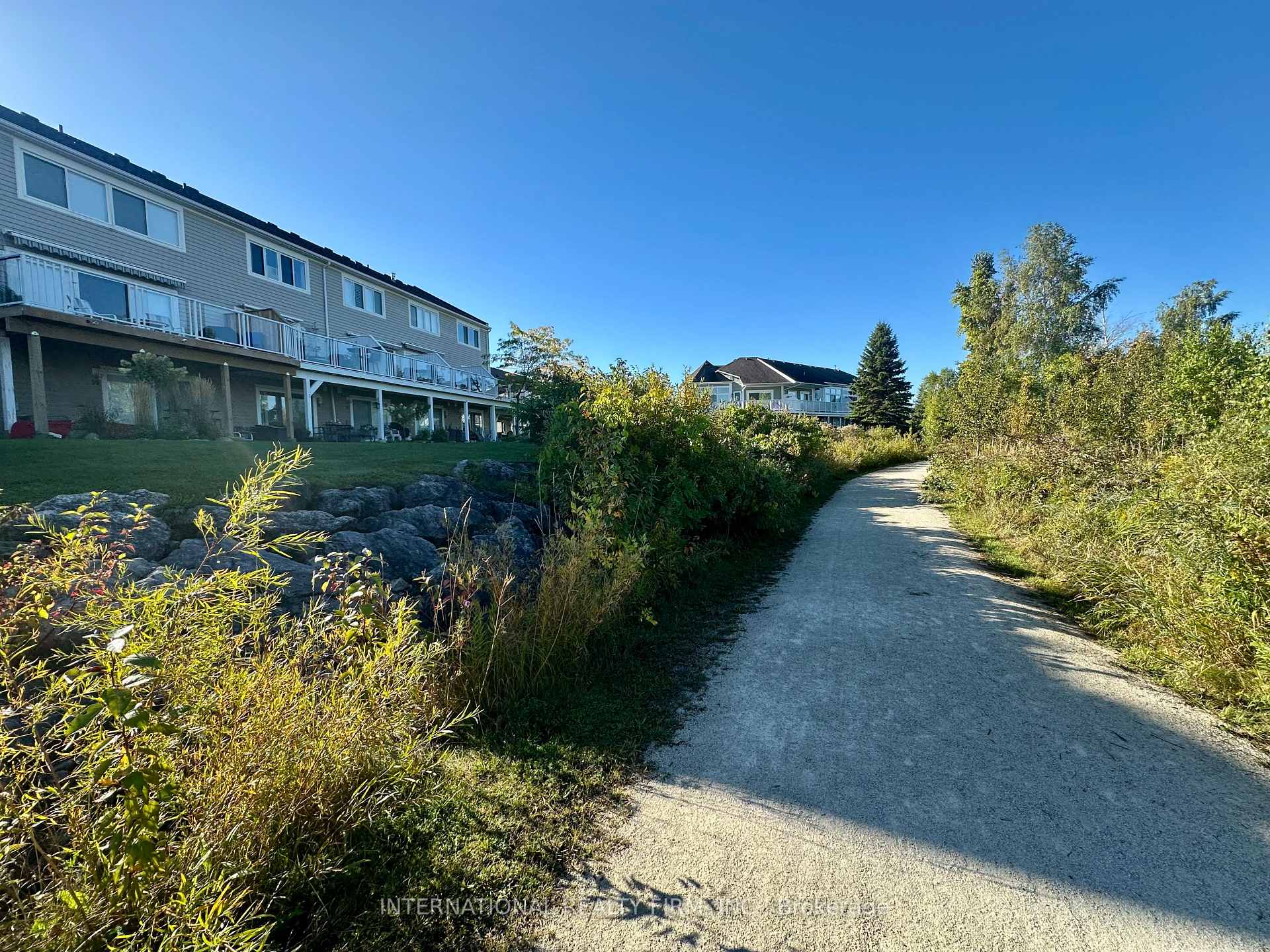 Photo 25 of 35 Cranberry Surf, Collingwood — HOMEH
