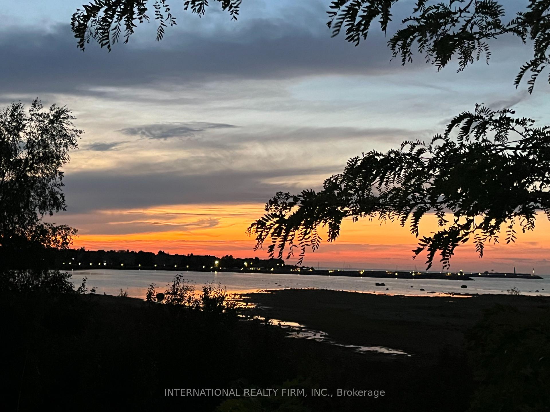 Photo 30 of 35 Cranberry Surf, Collingwood — HOMEH