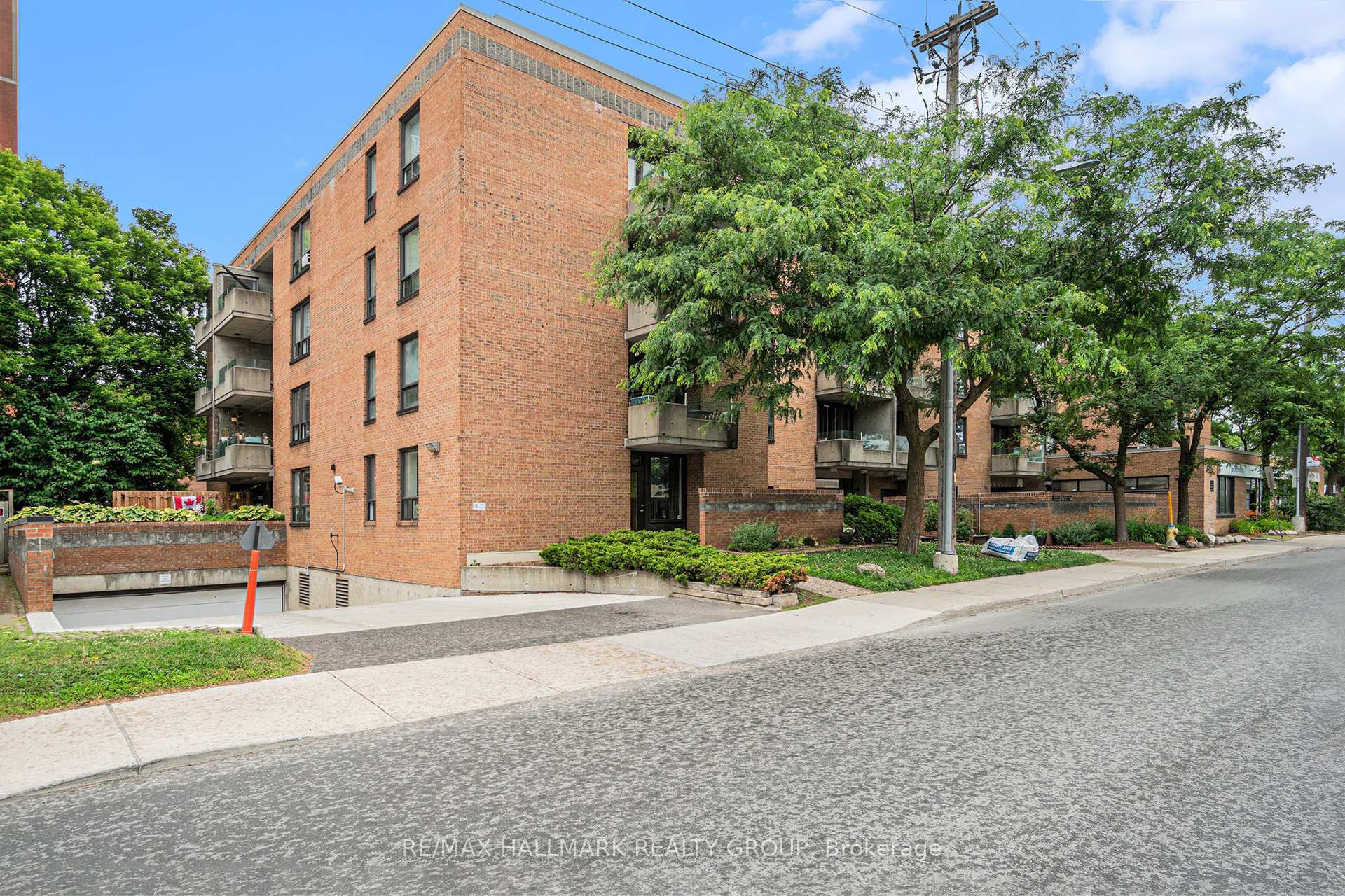 Photo 4 of Unit 411, 1177 Belanger Avenue, Ottawa, Billings Bridge — HOMEH
