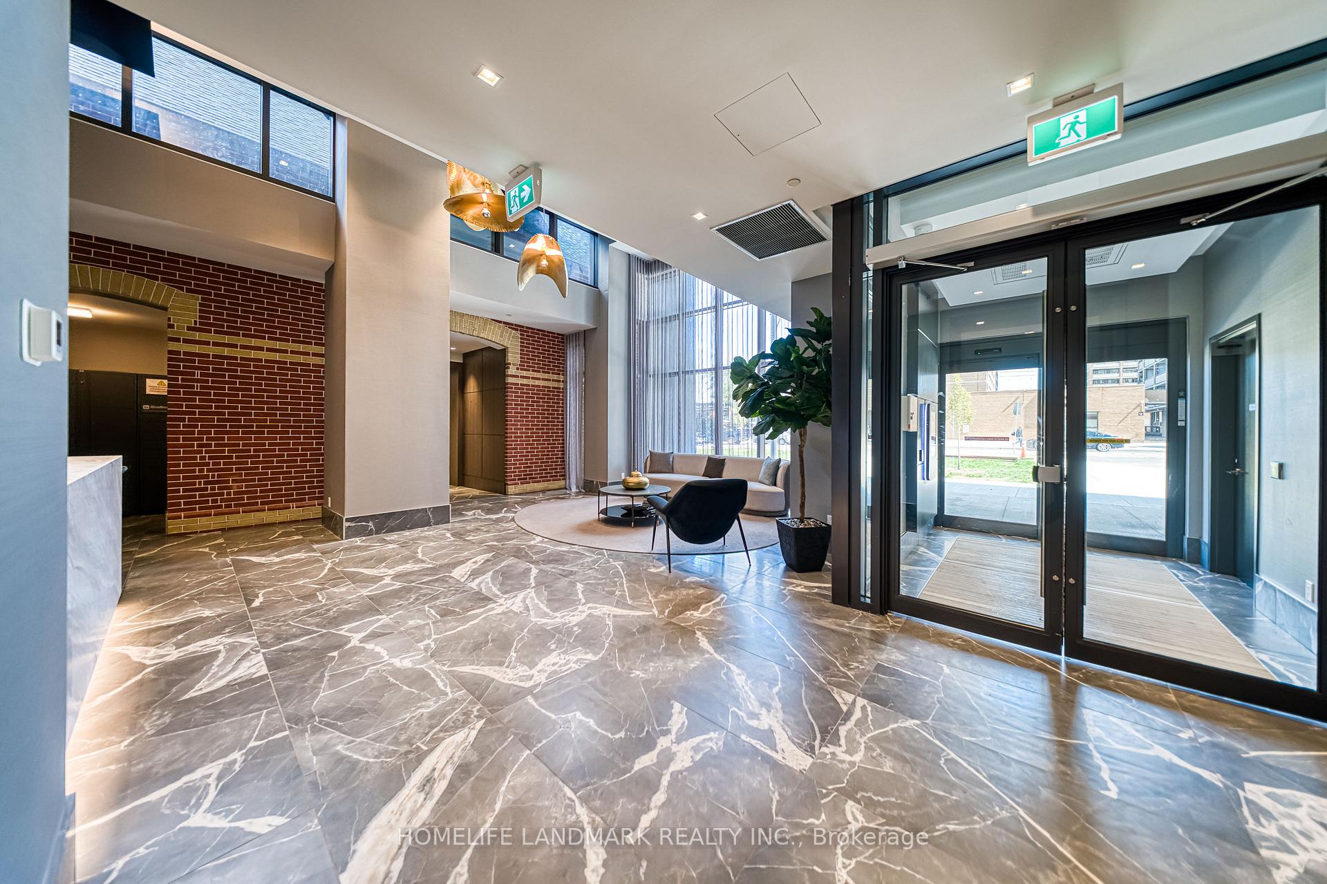 Photo 4 of Unit unit 712, 286 Main Street, Toronto, East End-Danforth — HOMEH