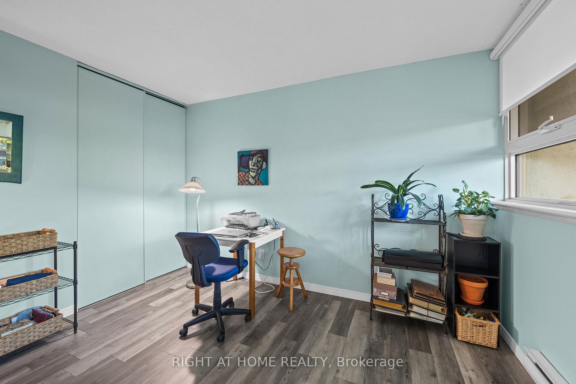 Photo 20 of Unit 106, 555 Brittany Drive, Ottawa, Viscount Alexander Park — HOMEH