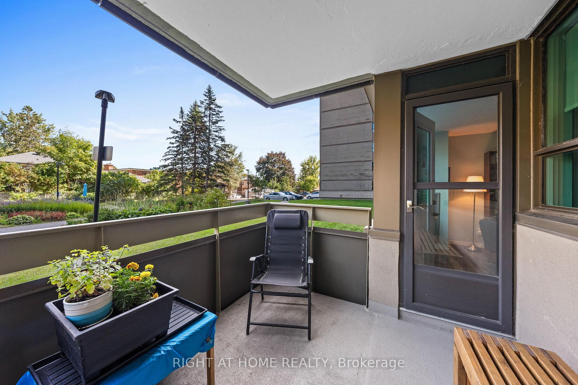 Photo 31 of Unit 106, 555 Brittany Drive, Ottawa, Viscount Alexander Park — HOMEH