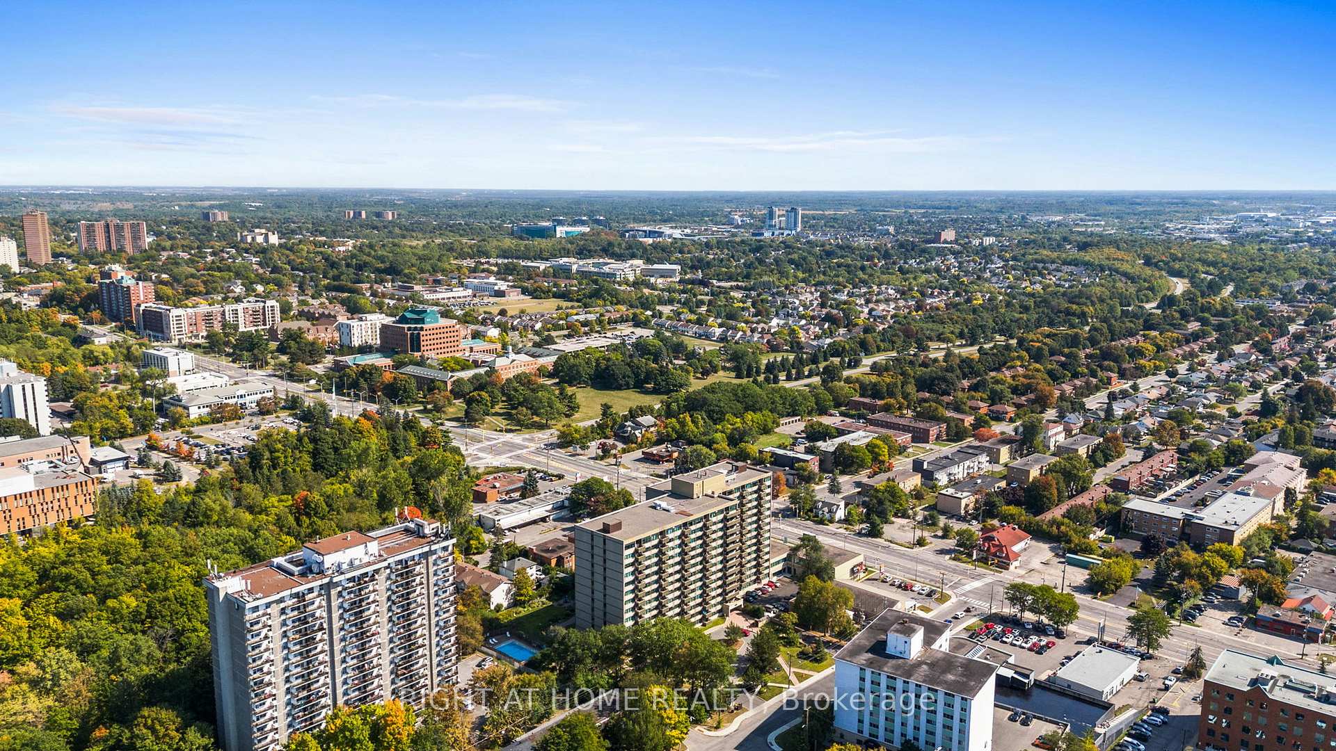 Photo 43 of Unit 106, 555 Brittany Drive, Ottawa, Viscount Alexander Park — HOMEH