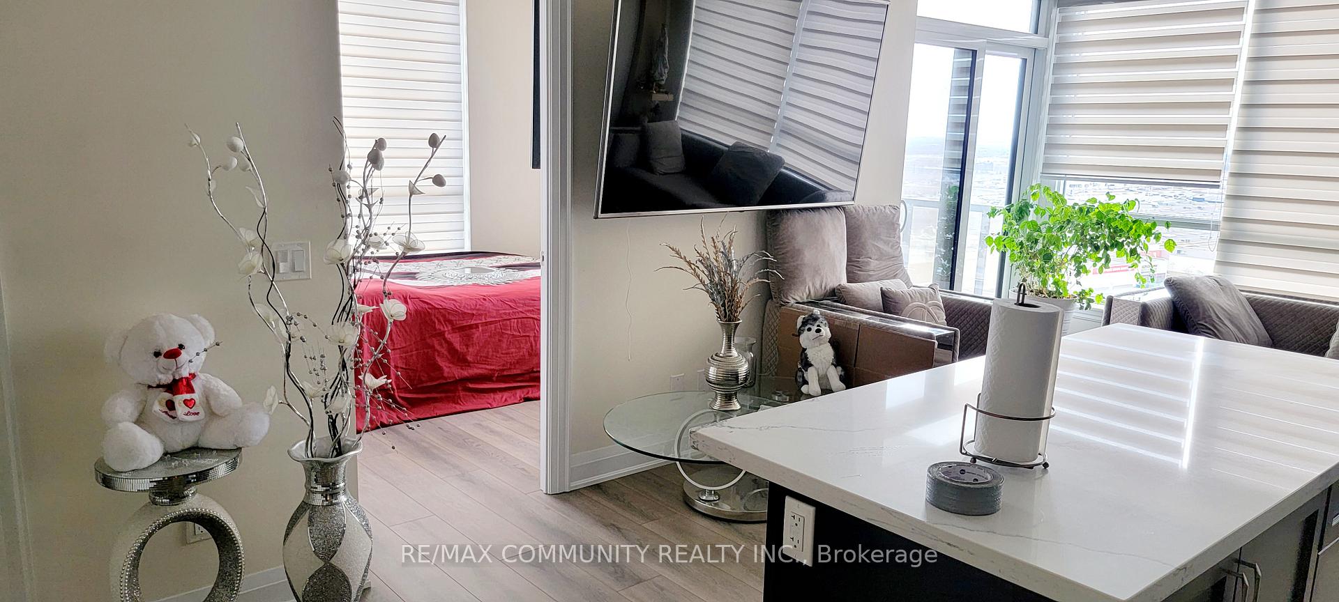 Photo 33 of Unit 1708, 9075 Jane Street, Vaughan, Concord — HOMEH