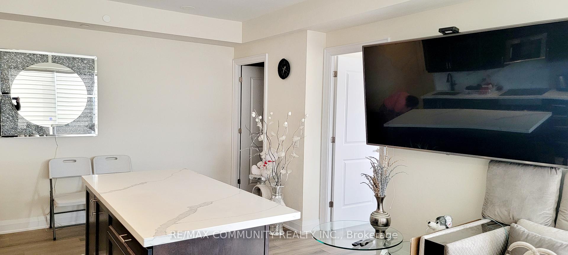 Photo 37 of Unit 1708, 9075 Jane Street, Vaughan, Concord — HOMEH