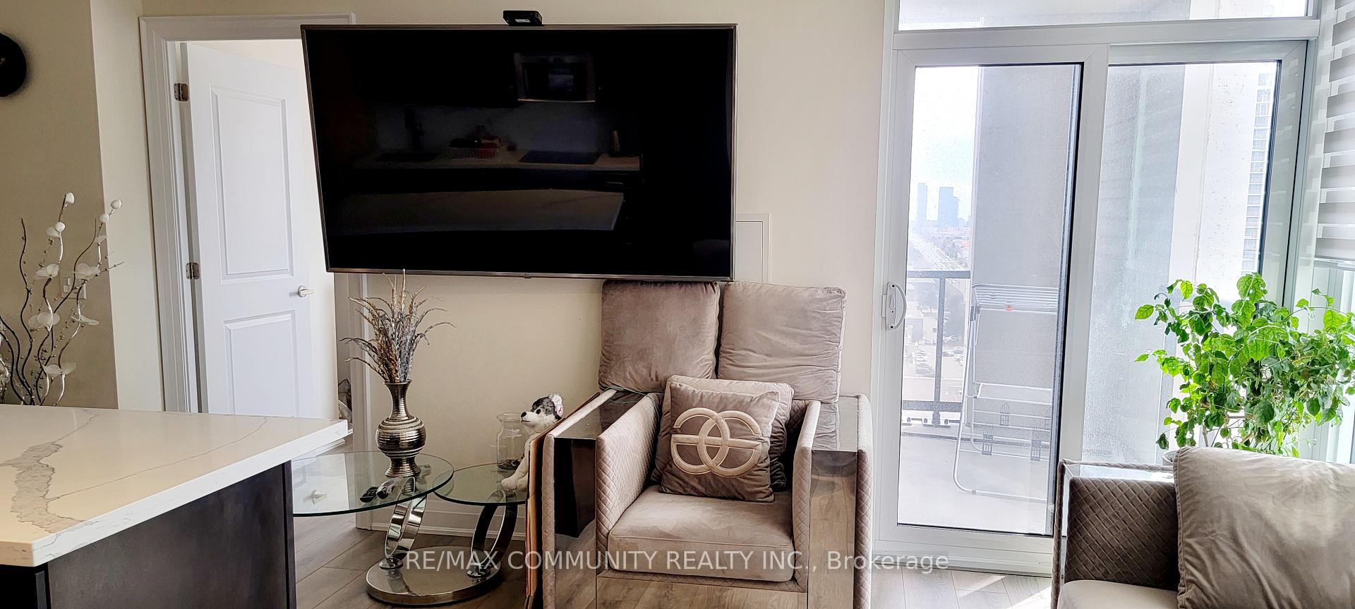 Photo 13 of Unit 1708, 9075 Jane Street, Vaughan, Concord — HOMEH