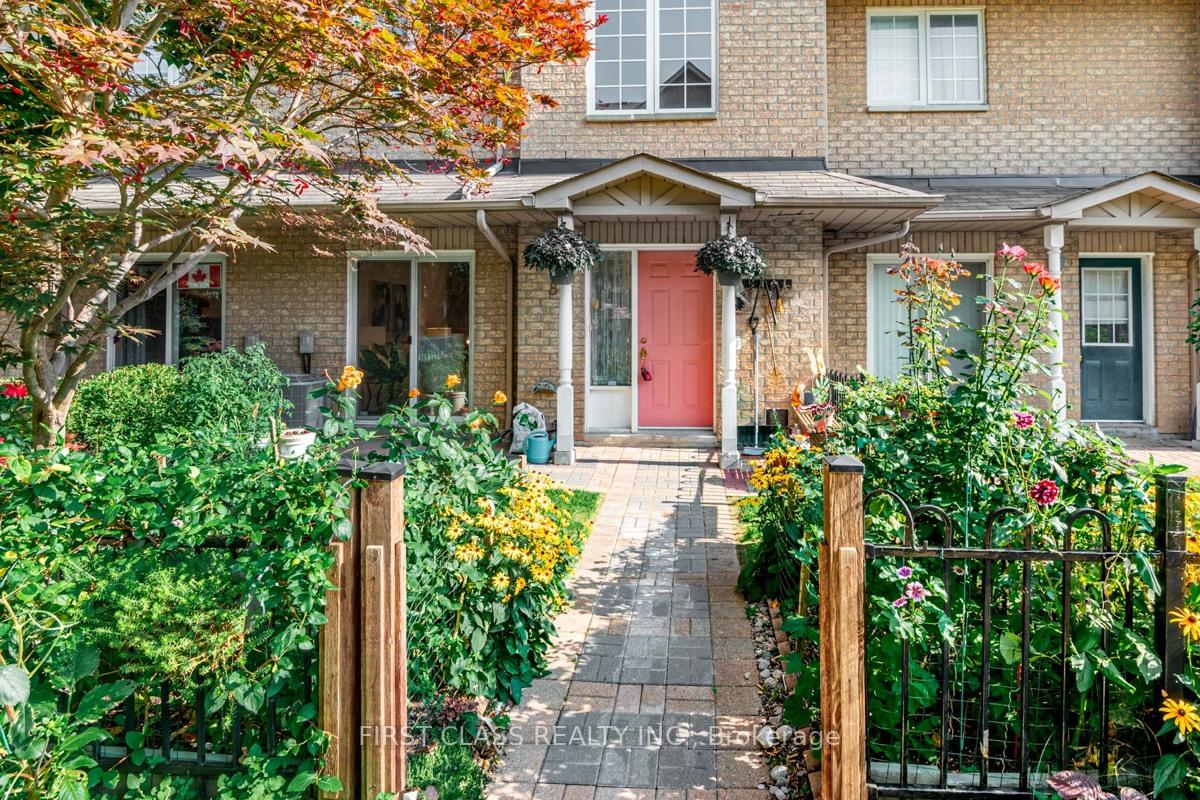 Photo 2 of Unit 8, 5 St Moritz Way, Markham, Unionville — HOMEH