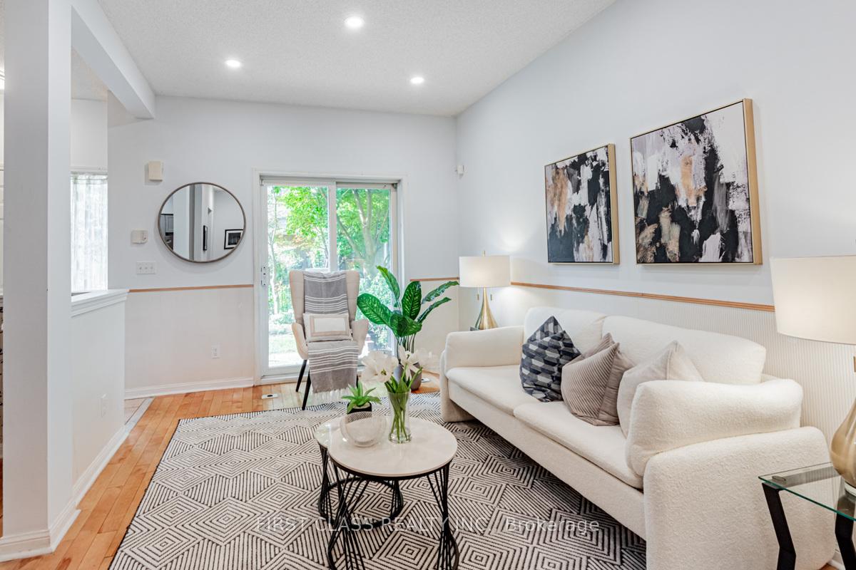 Photo 27 of Unit 8, 5 St Moritz Way, Markham, Unionville — HOMEH