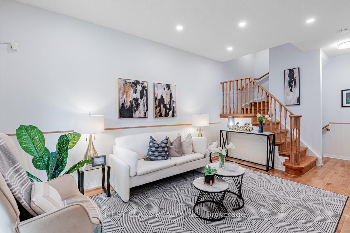 Photo 5 of Unit 8, 5 St Moritz Way, Markham, Unionville — HOMEH