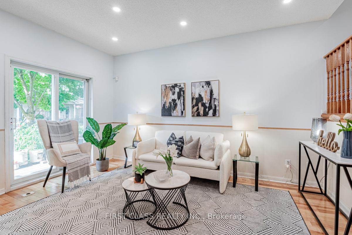 Photo 7 of Unit 8, 5 St Moritz Way, Markham, Unionville — HOMEH