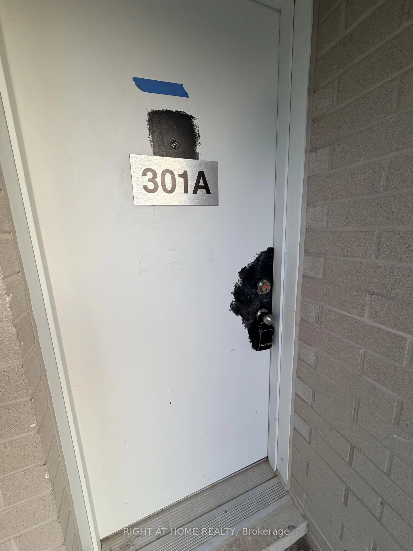 Photo 4 of Unit 301A, 16 Melbourne Avenue, St. Catharines, E. Chester — HOMEH