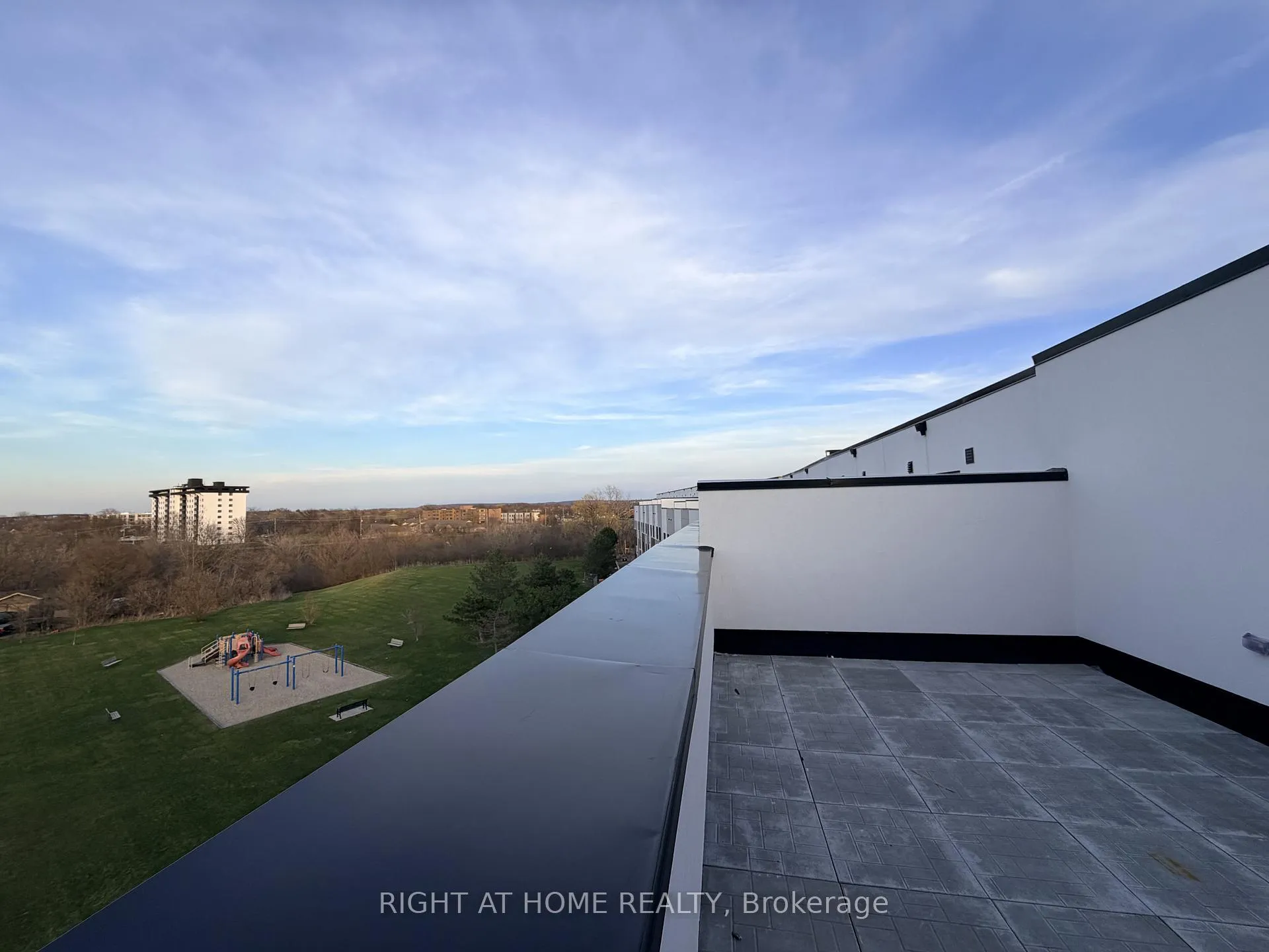 Photo 15 of Unit 301A, 16 Melbourne Avenue, St. Catharines, E. Chester — HOMEH
