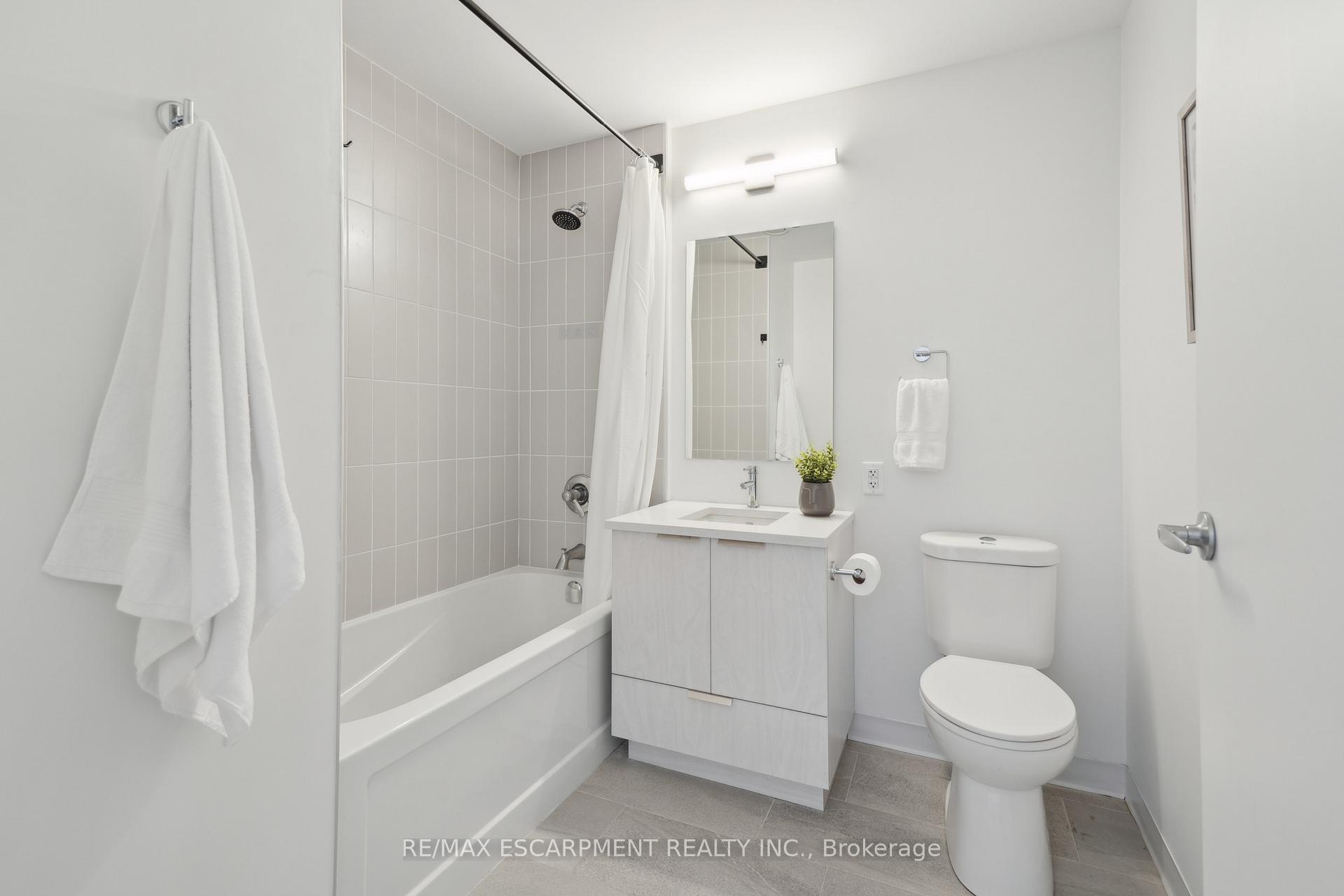Photo 11 of Unit 527, 120 Huron Street, Guelph, St. Patrick's Ward — HOMEH