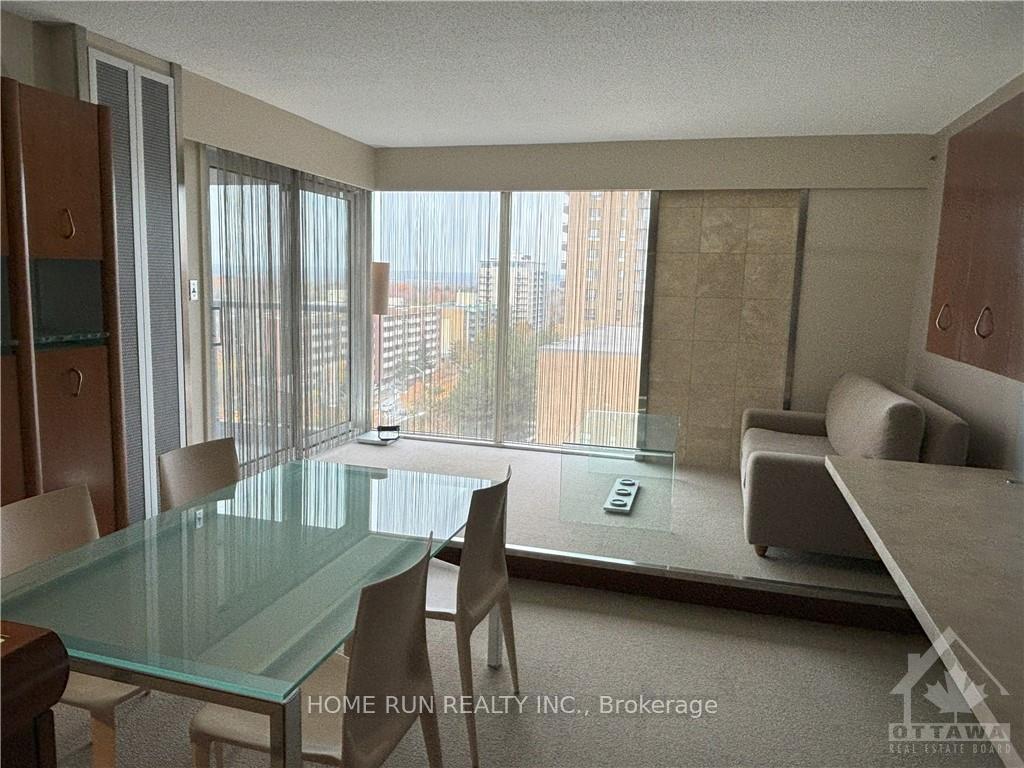 Photo 5 of Unit 903, 545 St Laurent Boulevard, Ottawa, Viscount Alexander Park — HOMEH