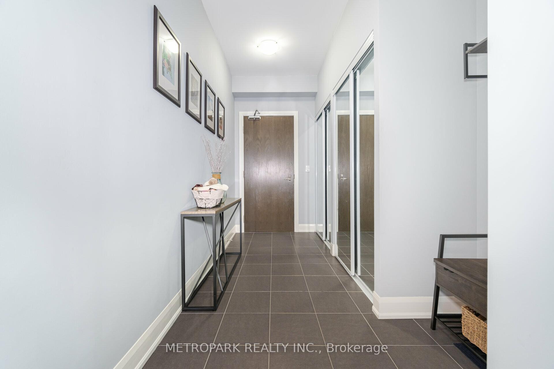 Photo 8 of Unit 1809, 2910 Highway 7 Road, Vaughan, Concord — HOMEH
