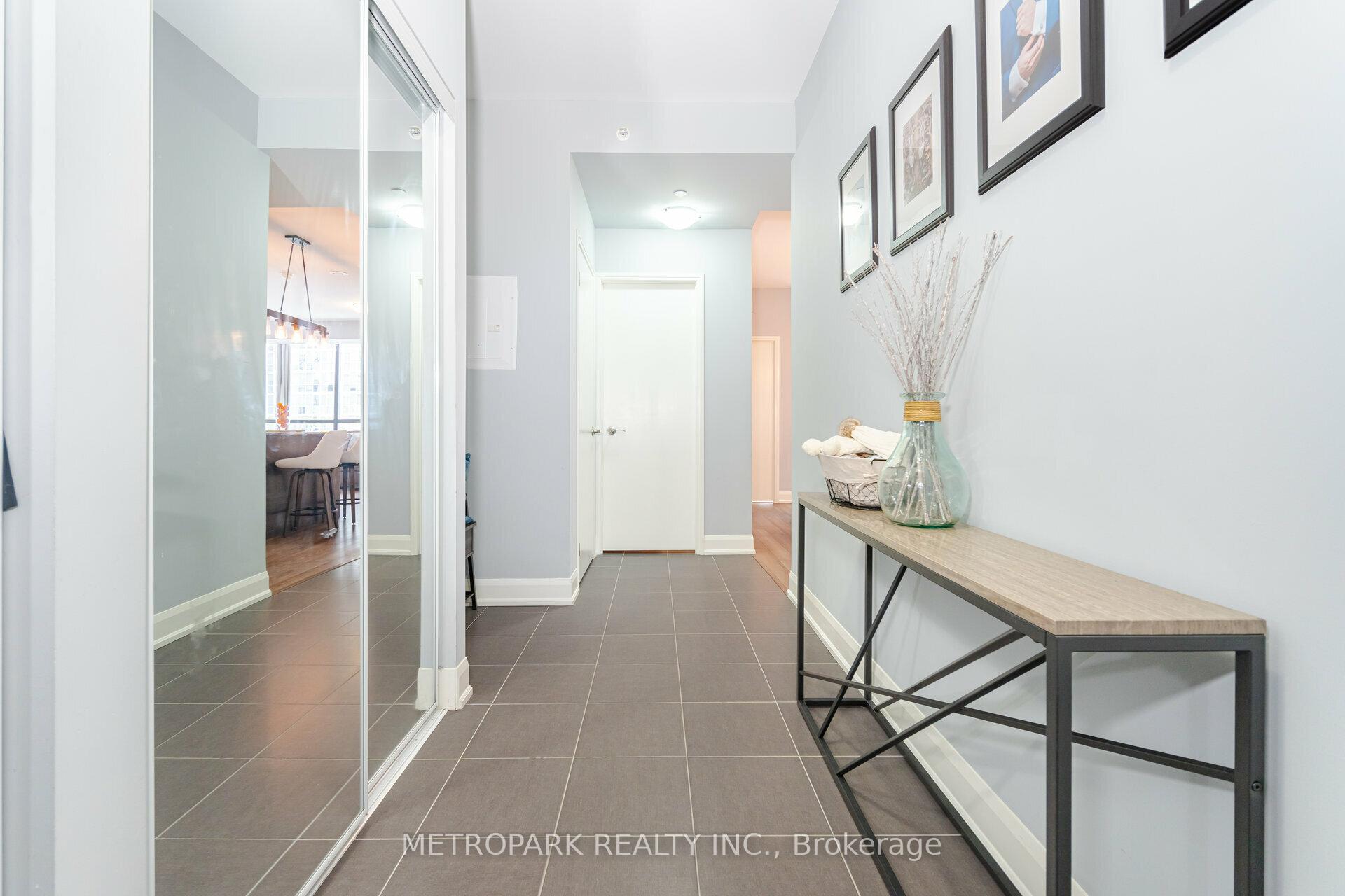 Photo 9 of Unit 1809, 2910 Highway 7 Road, Vaughan, Concord — HOMEH