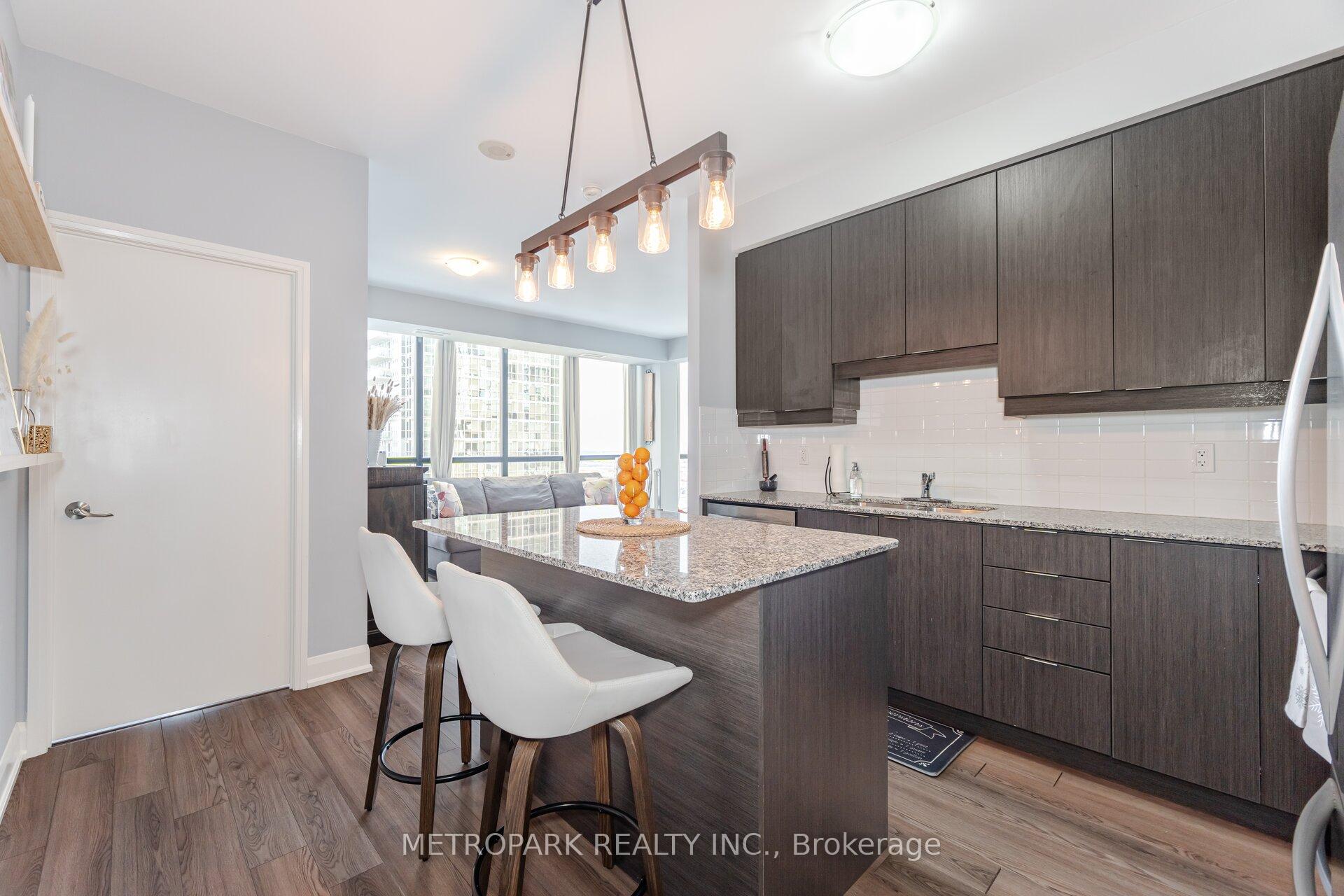 Photo 14 of Unit 1809, 2910 Highway 7 Road, Vaughan, Concord — HOMEH