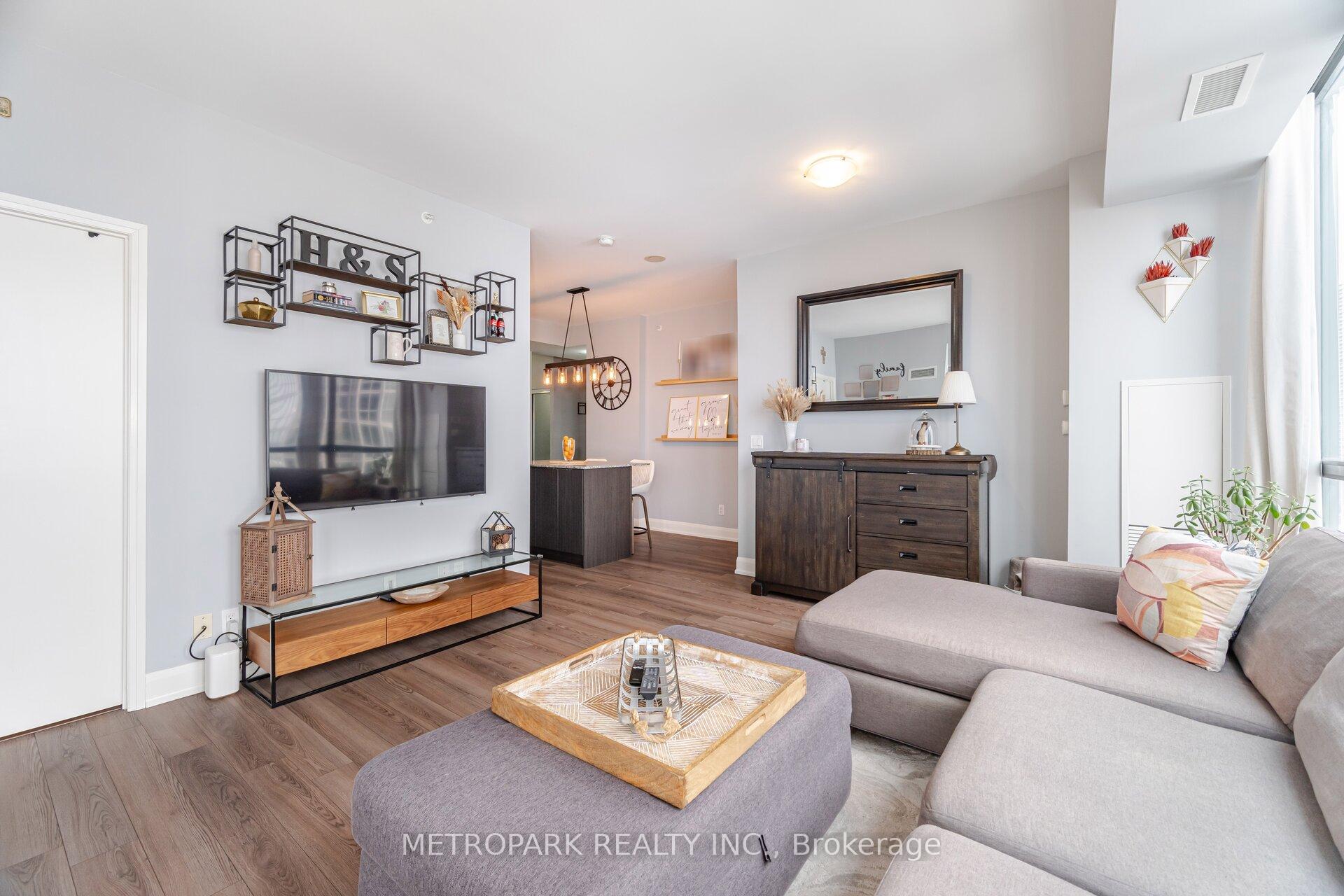 Photo 15 of Unit 1809, 2910 Highway 7 Road, Vaughan, Concord — HOMEH