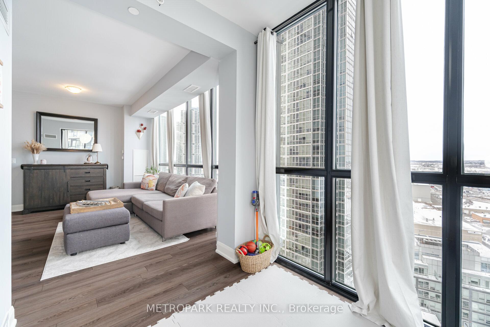 Photo 19 of Unit 1809, 2910 Highway 7 Road, Vaughan, Concord — HOMEH