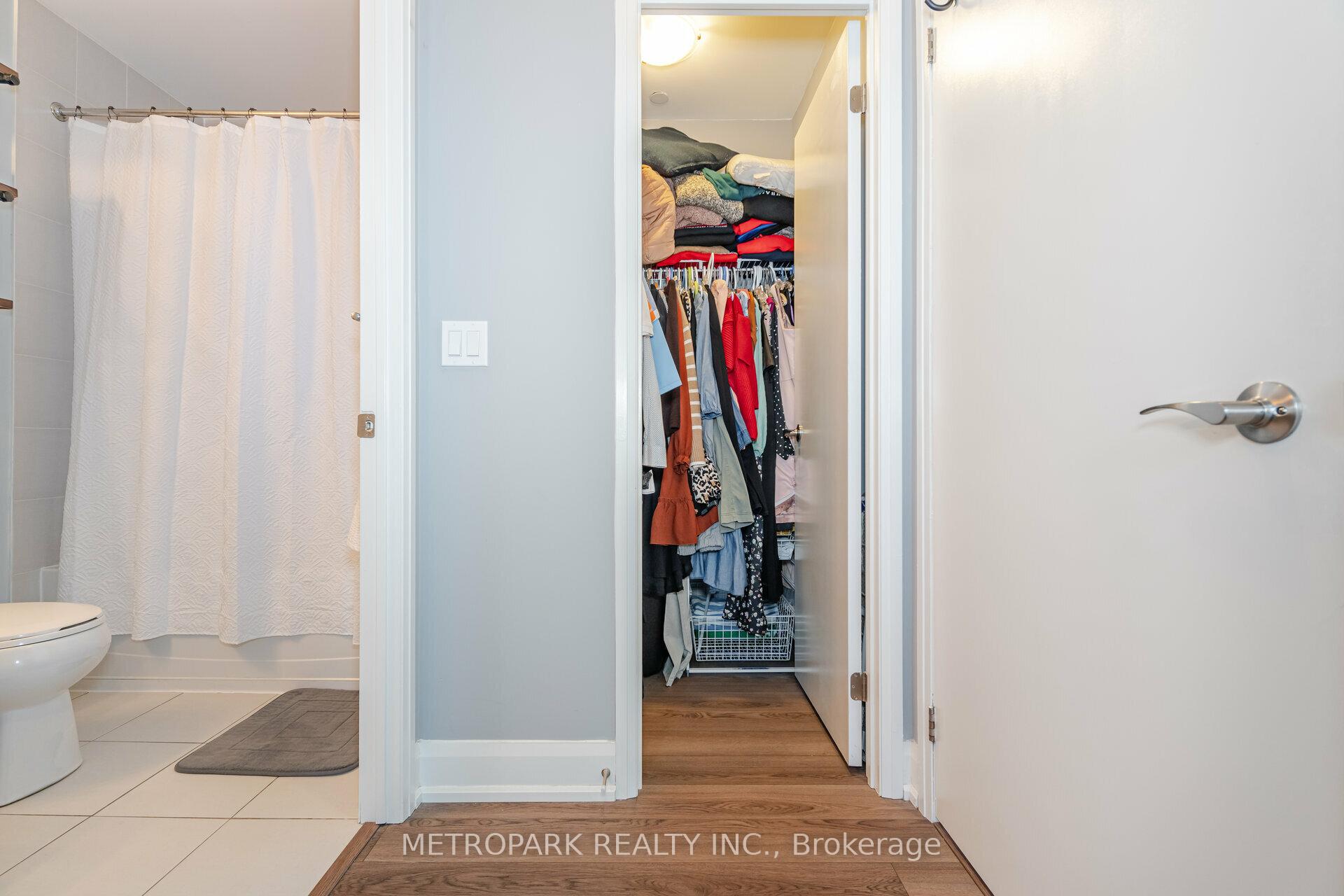 Photo 24 of Unit 1809, 2910 Highway 7 Road, Vaughan, Concord — HOMEH