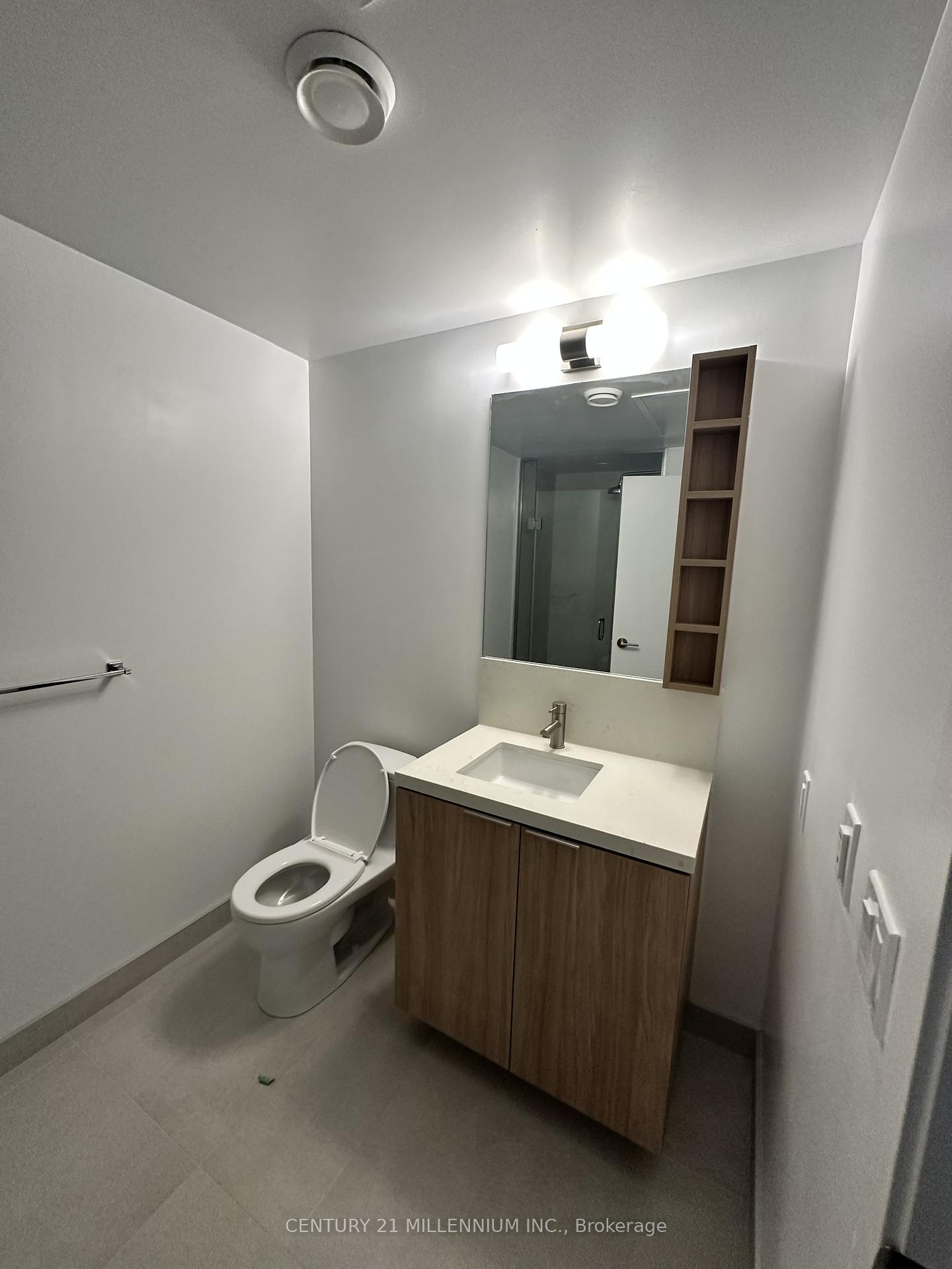 Photo 3 of Unit 533, 2020 Bathurst Street, Toronto, Humewood-Cedarvale — HOMEH