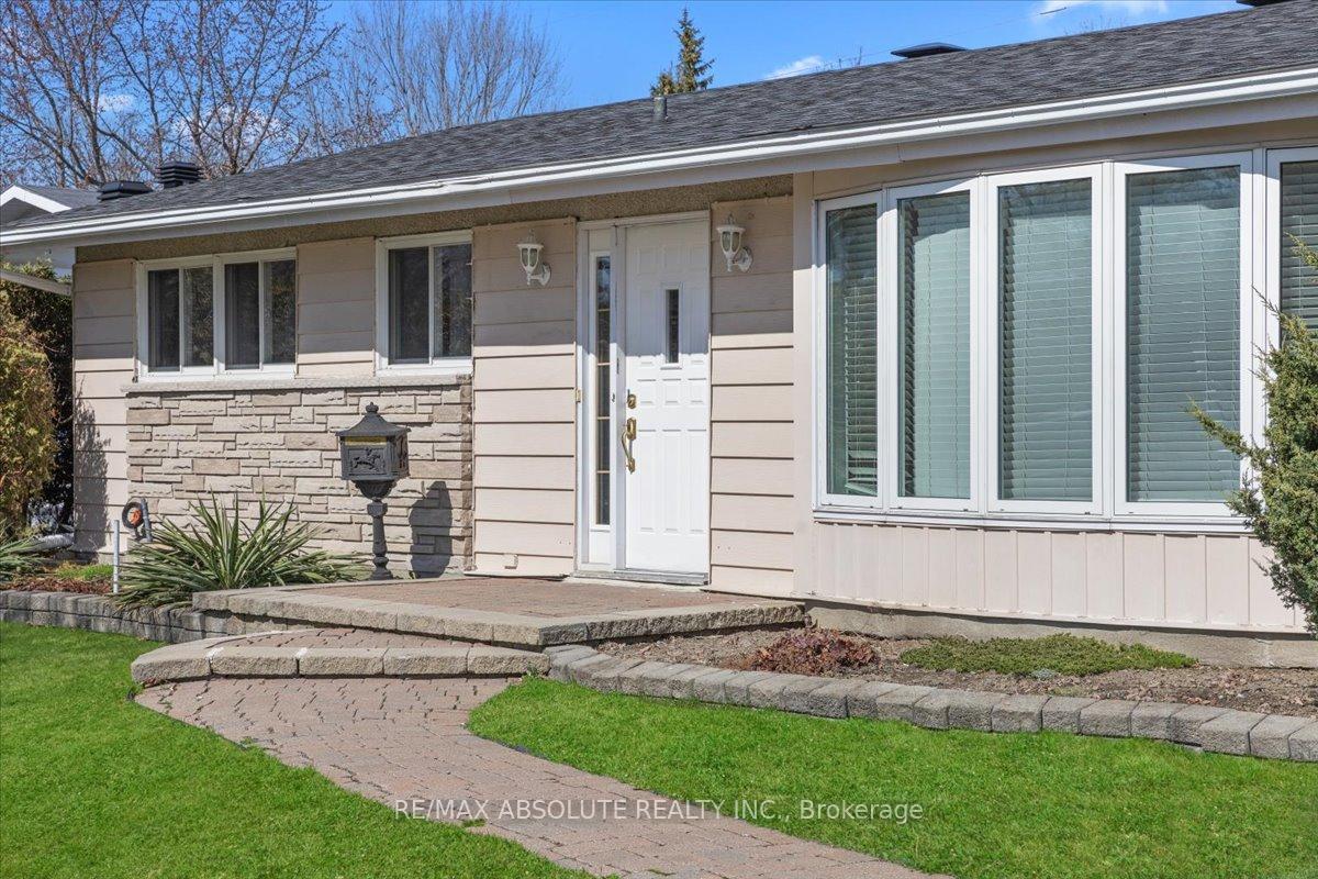 Photo 4 of 92 Cleadon Drive, Ottawa, Crystal Beach — HOMEH