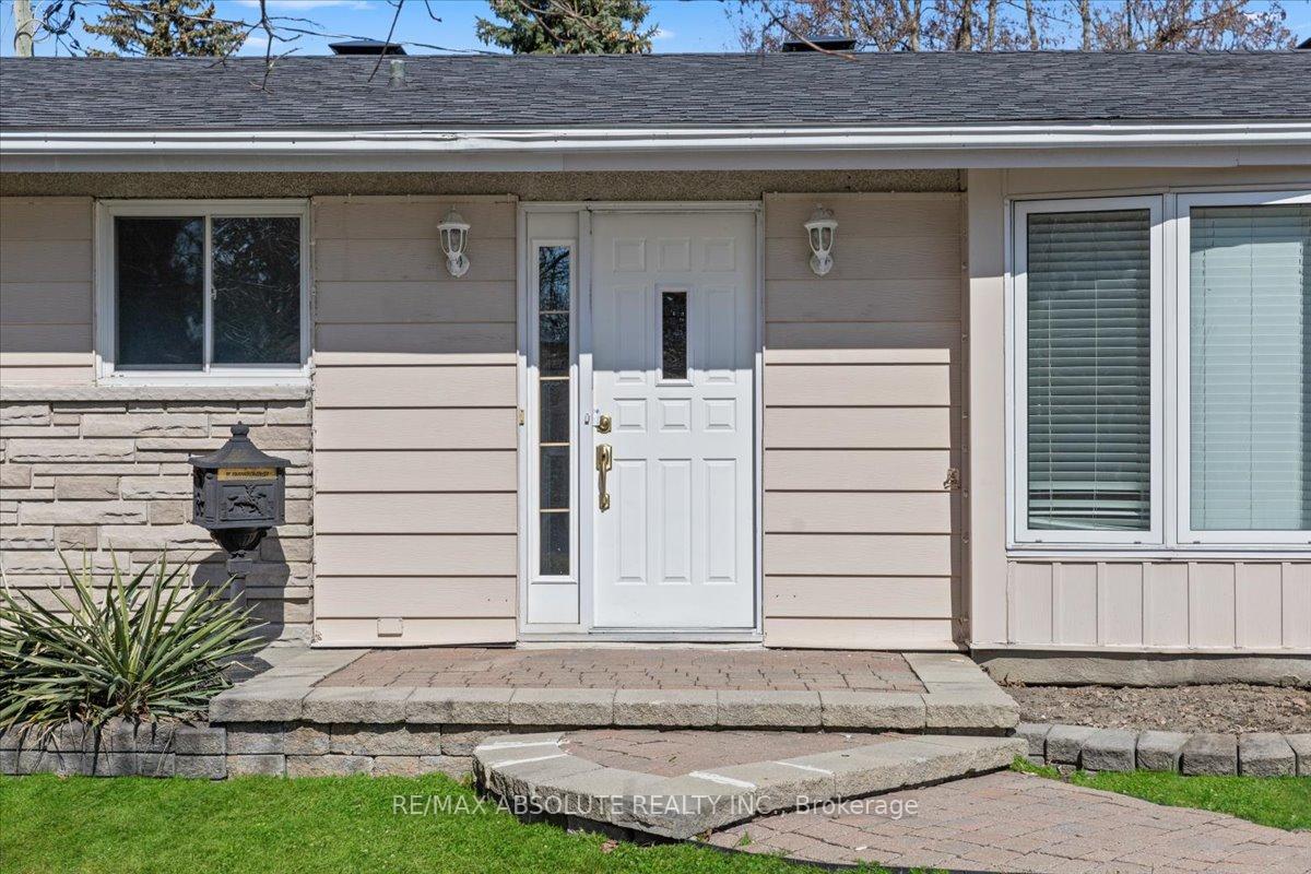 Photo 2 of 92 Cleadon Drive, Ottawa, Crystal Beach — HOMEH