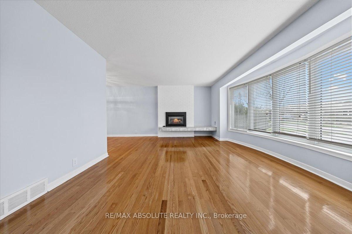 Photo 7 of 92 Cleadon Drive, Ottawa, Crystal Beach — HOMEH