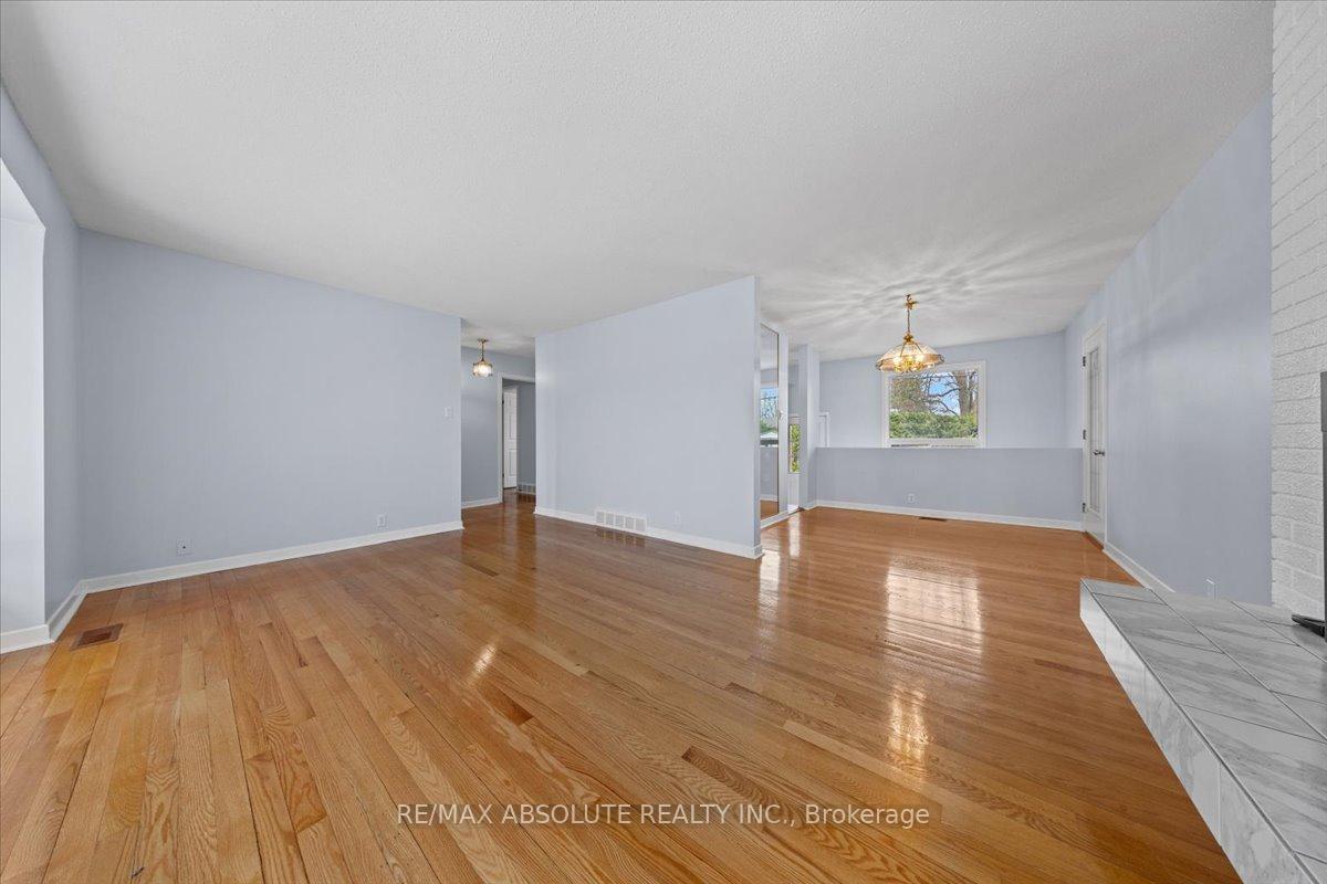 Photo 12 of 92 Cleadon Drive, Ottawa, Crystal Beach — HOMEH