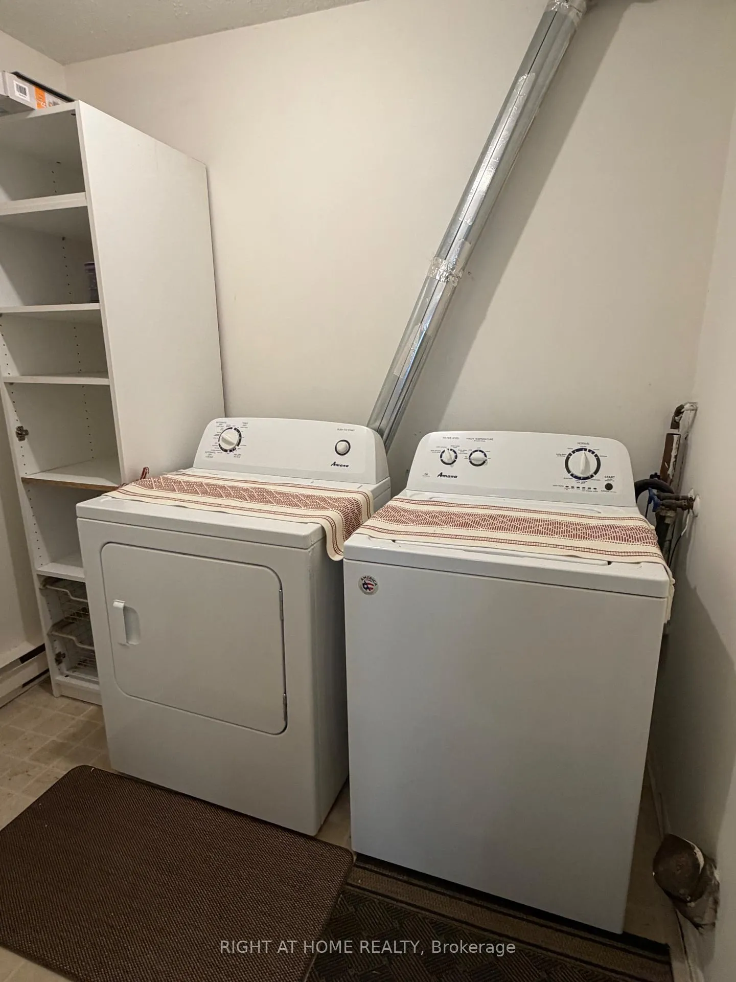Photo 12 of Unit E, 1033 Cummings Avenue E, Ottawa, Cyrville — HOMEH