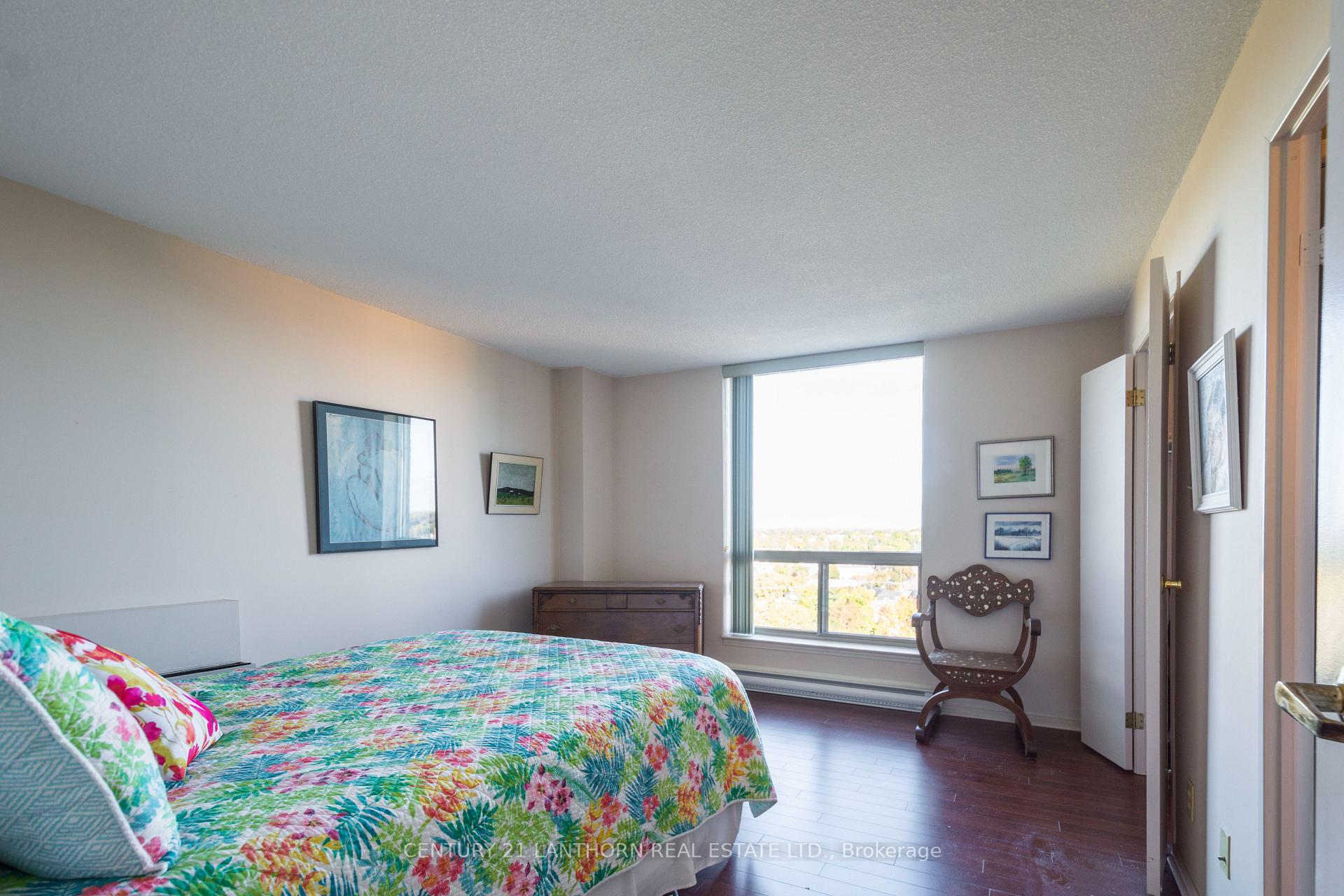 Photo 12 of Unit 1102, 344 Front Street, Belleville, Belleville Ward — HOMEH