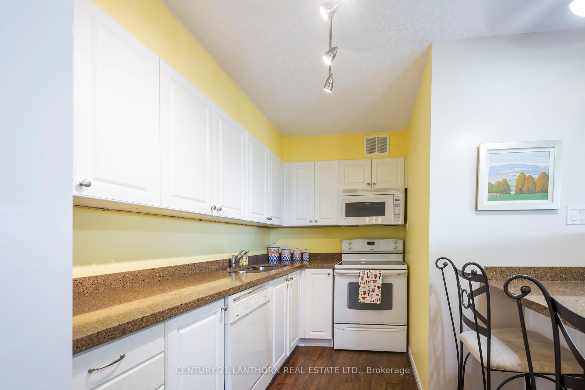 Photo 14 of Unit 1102, 344 Front Street, Belleville, Belleville Ward — HOMEH