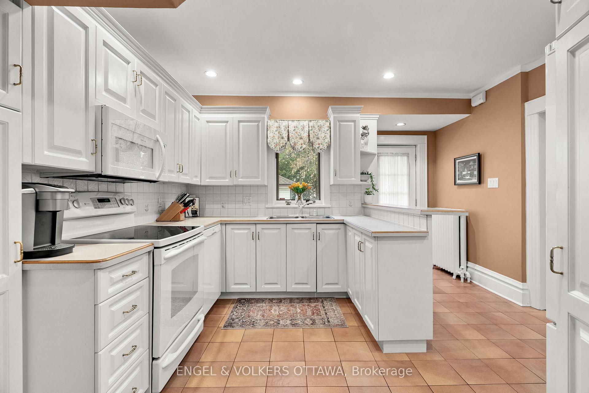 Photo 10 of 227 Third Avenue, Ottawa, Glebe — HOMEH