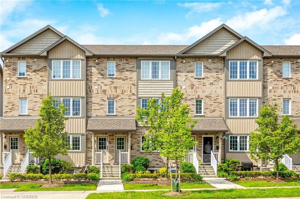 Front of Unit 18, 275 Old Huron Road