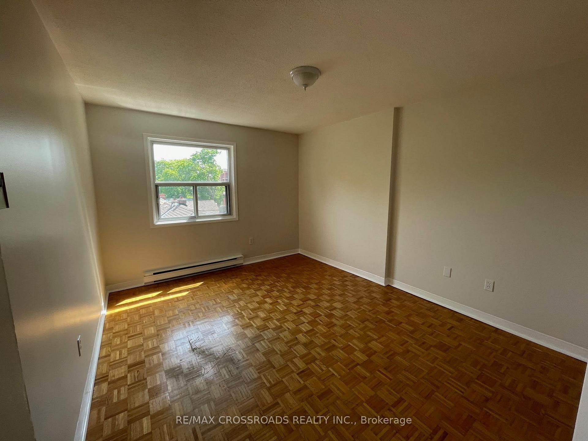 Photo 4 of Unit 306, 1 Kingston Road, Toronto, The Beaches — HOMEH