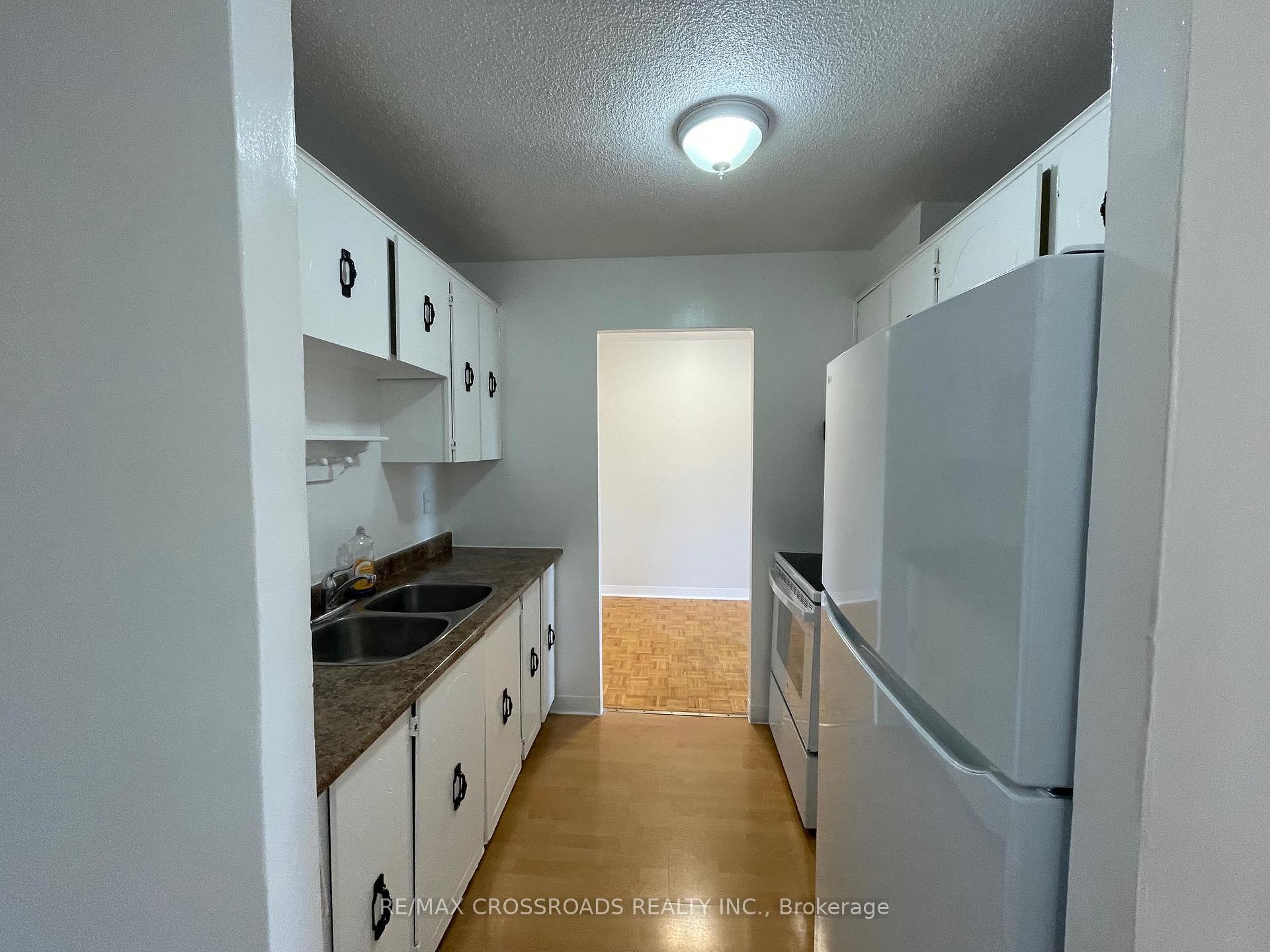 Photo 5 of Unit 306, 1 Kingston Road, Toronto, The Beaches — HOMEH
