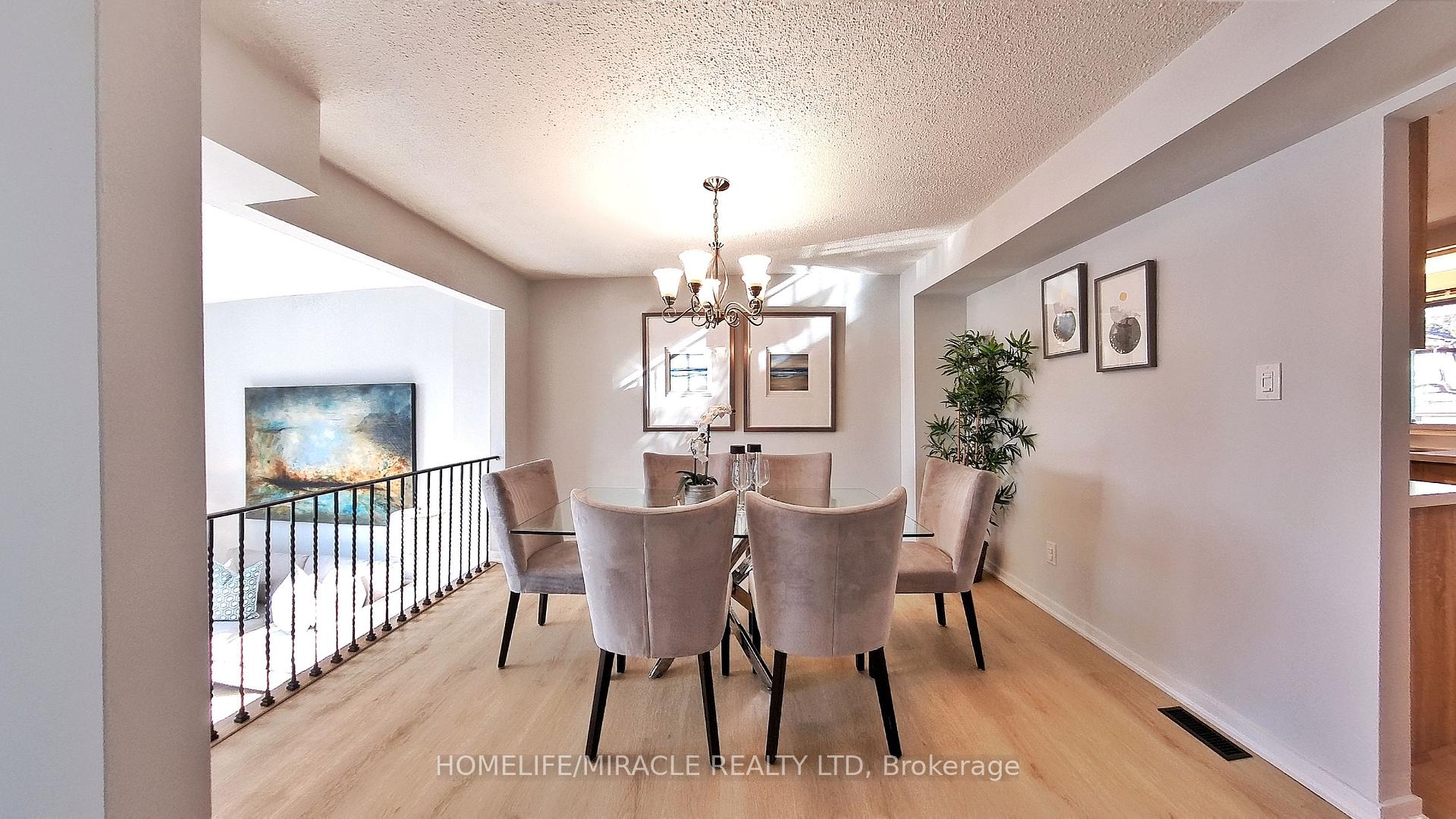 Photo 11 of 16 Thatchers Mill Way, Markham, Bullock — HOMEH