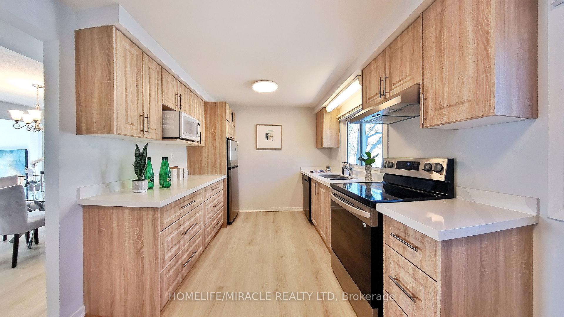 Photo 14 of 16 Thatchers Mill Way, Markham, Bullock — HOMEH