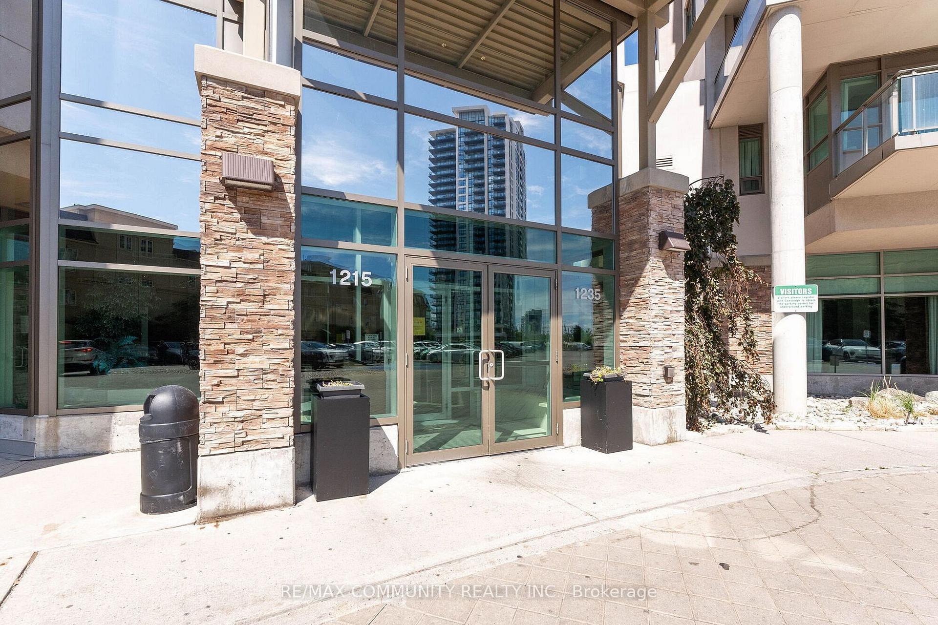 Photo 2 of Unit 601, 1235 Bayly Street, Pickering, Bay Ridges — HOMEH