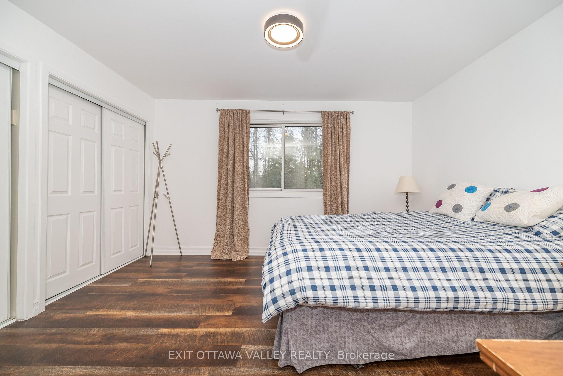 Photo 27 of 136 Frontenac Crescent, Deep River — HOMEH