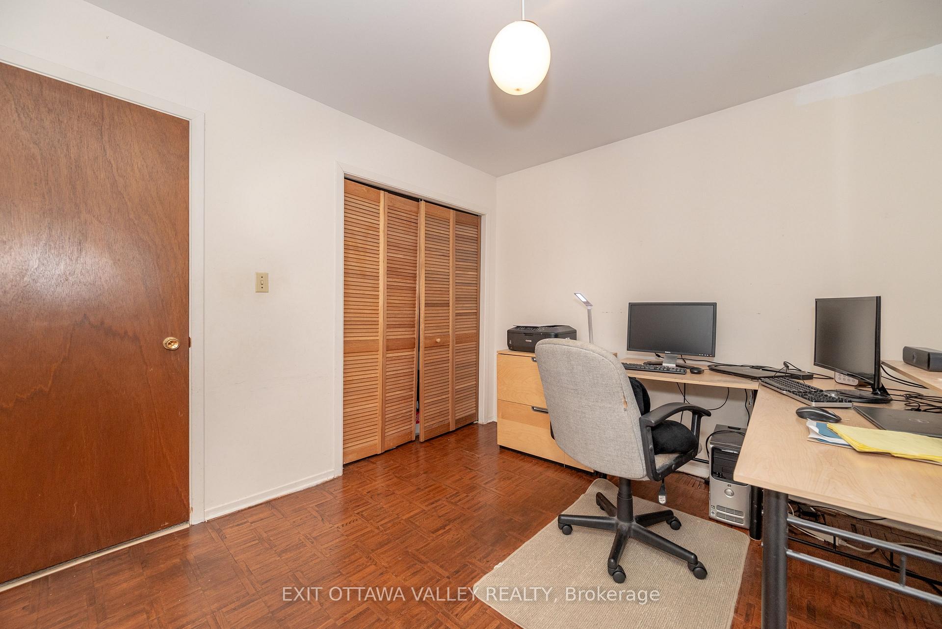 Photo 23 of 136 Frontenac Crescent, Deep River — HOMEH