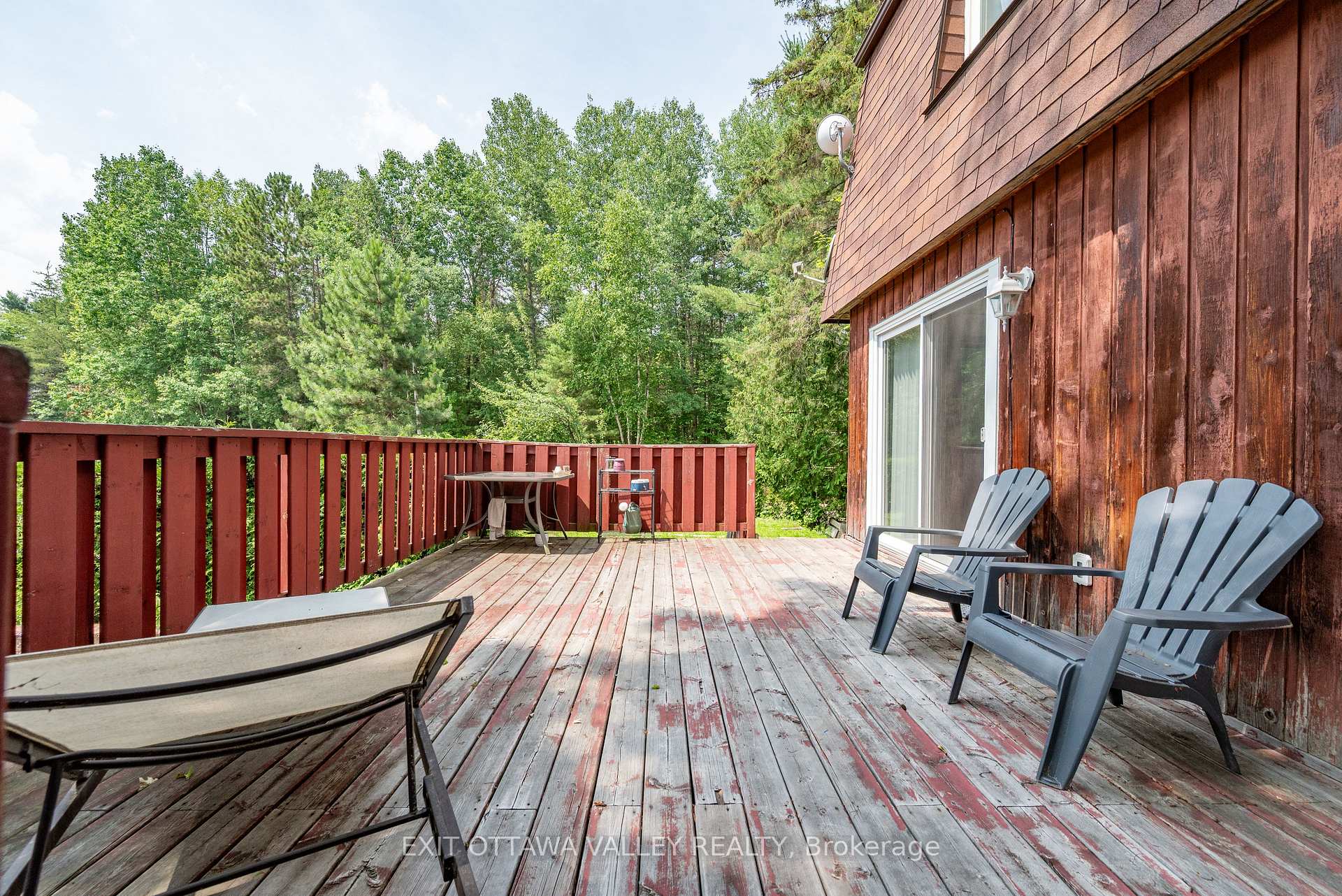 Photo 30 of 136 Frontenac Crescent, Deep River — HOMEH