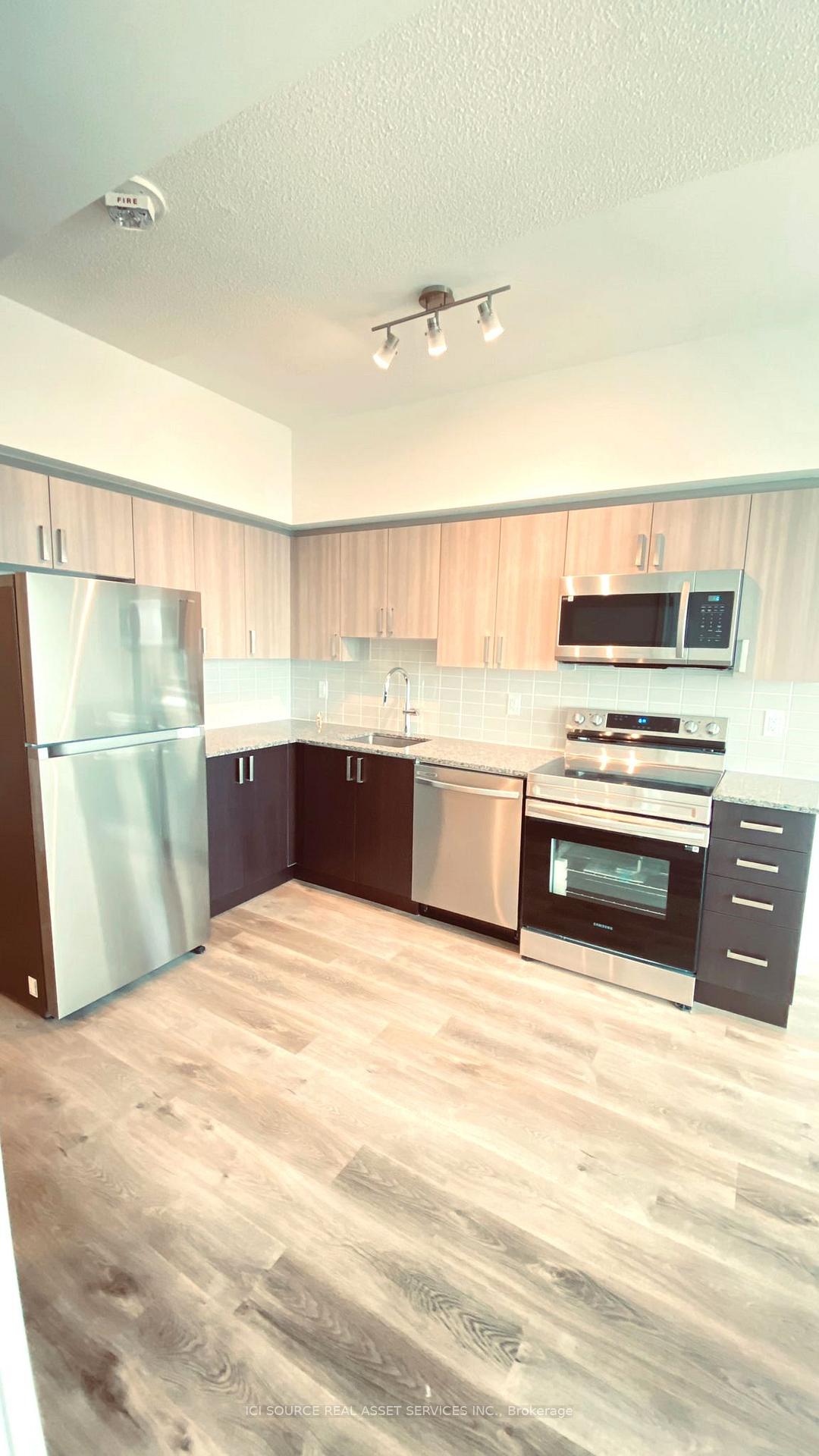 Photo 3 of Unit 2403, 1455 Celebration Drive, Pickering, Bay Ridges — HOMEH